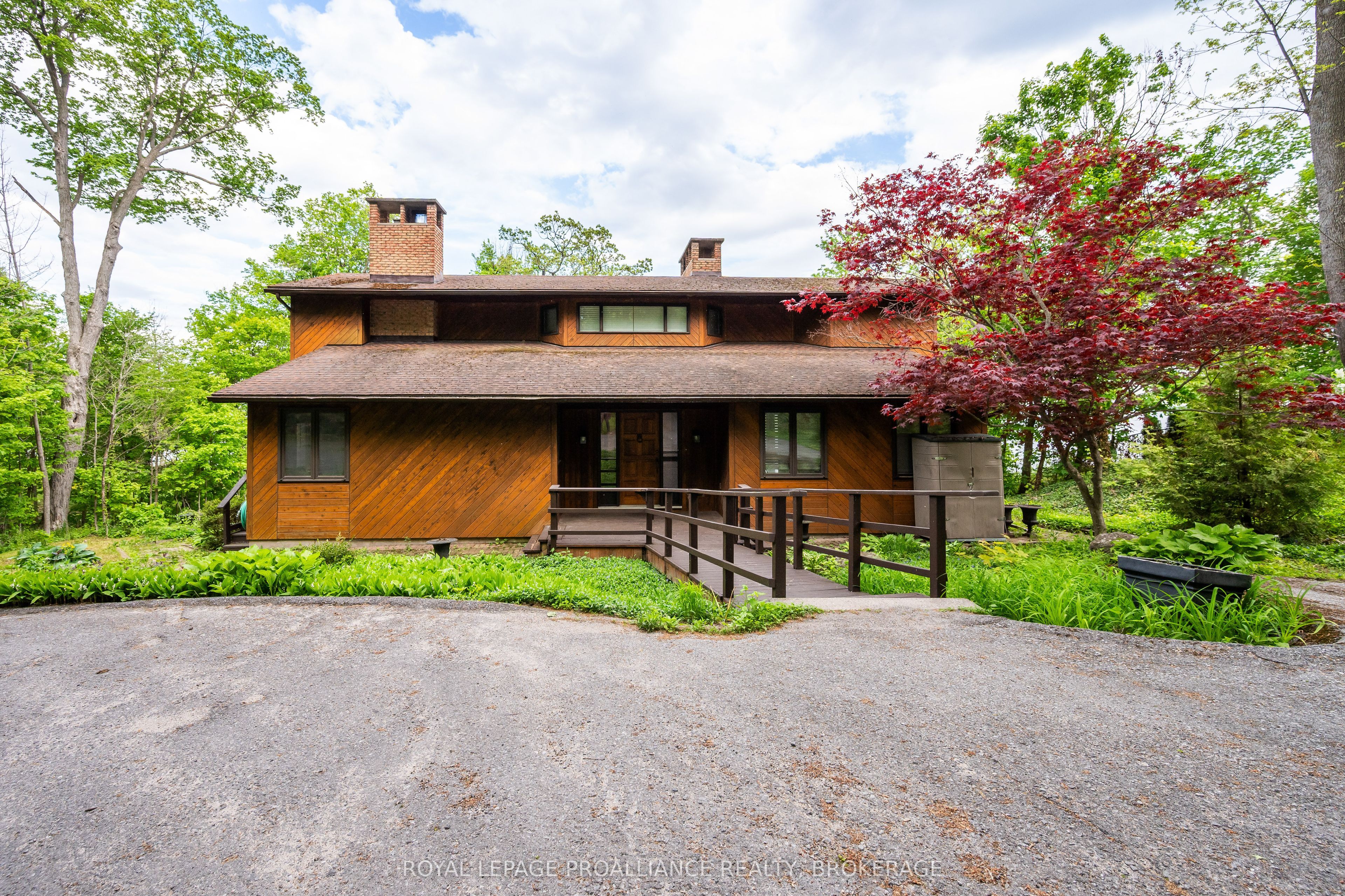 20 Riverside Drive Property Photo 4