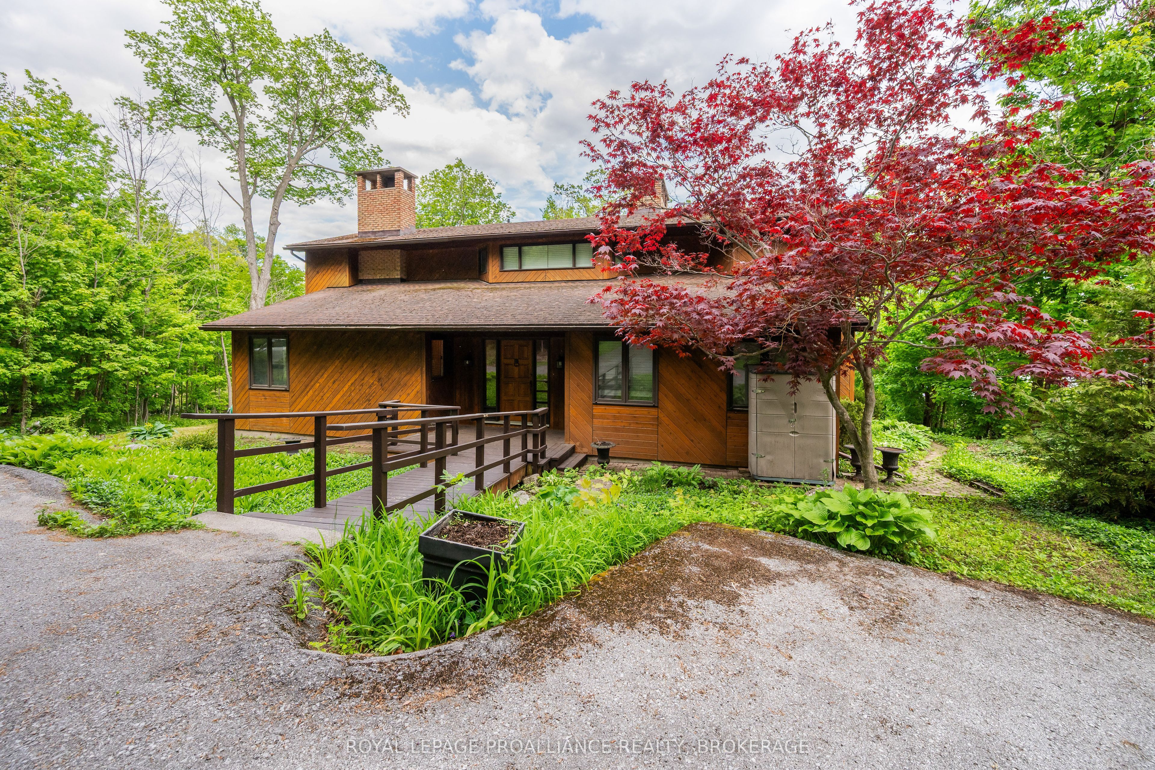 20 Riverside Drive Property Photo 5