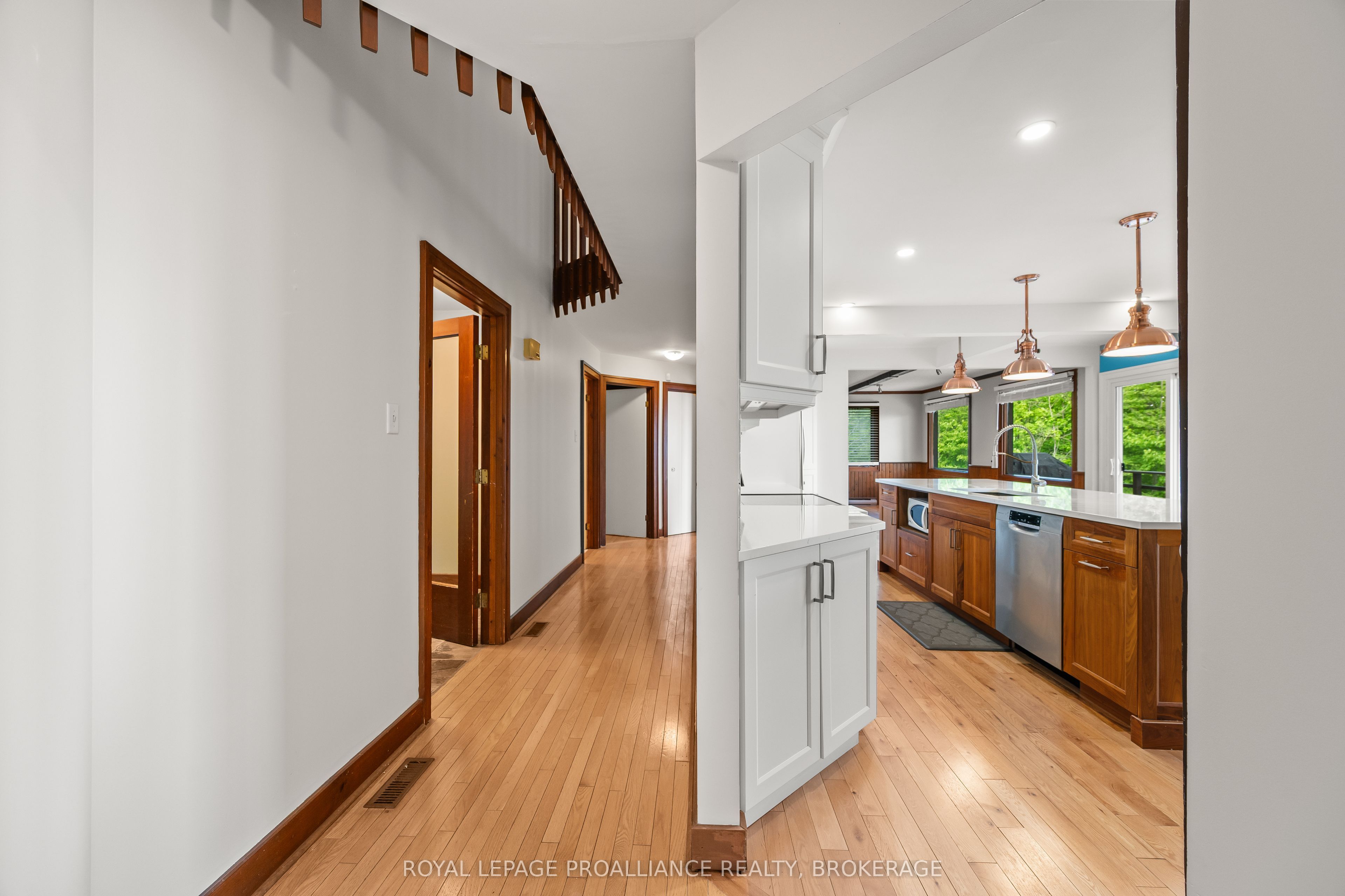 20 Riverside Drive Property Photo 9