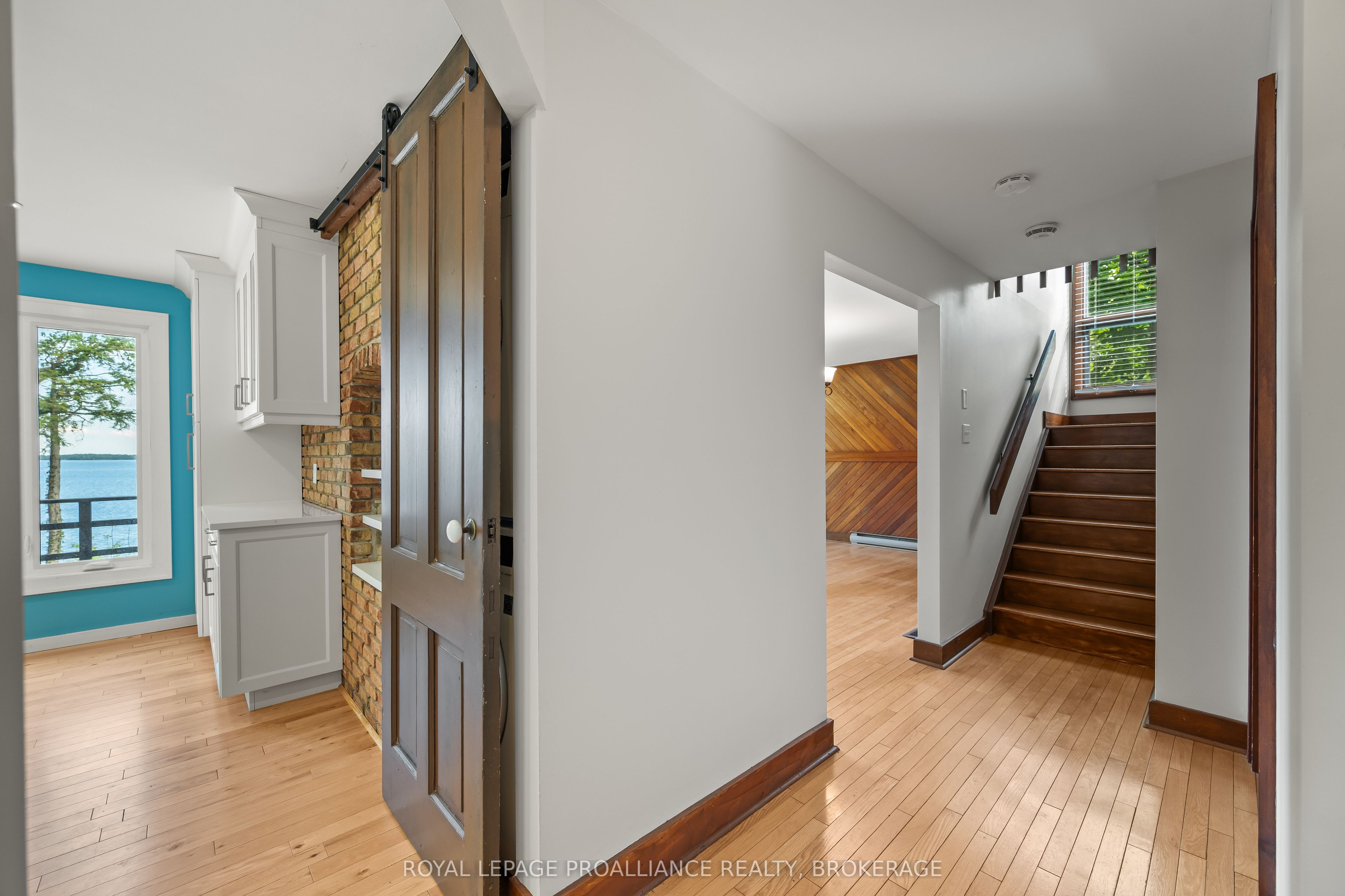 20 Riverside Drive Property Photo 10