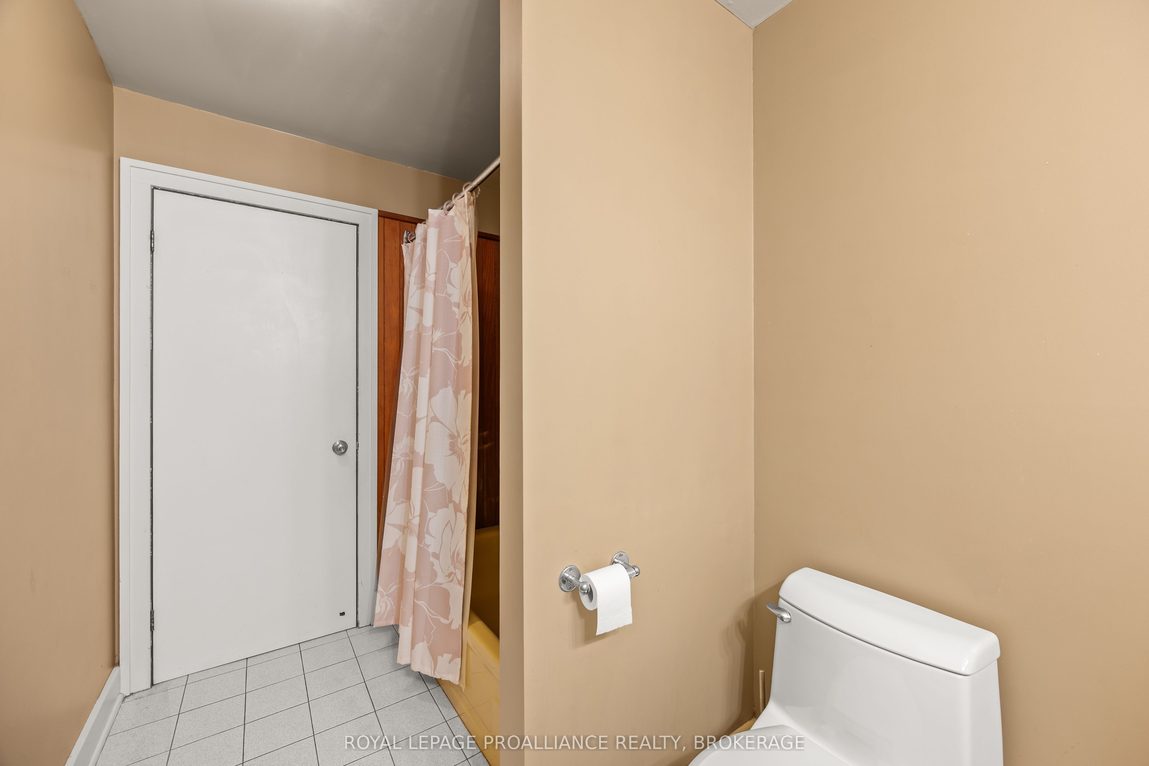 20 Riverside Drive Property Photo 26