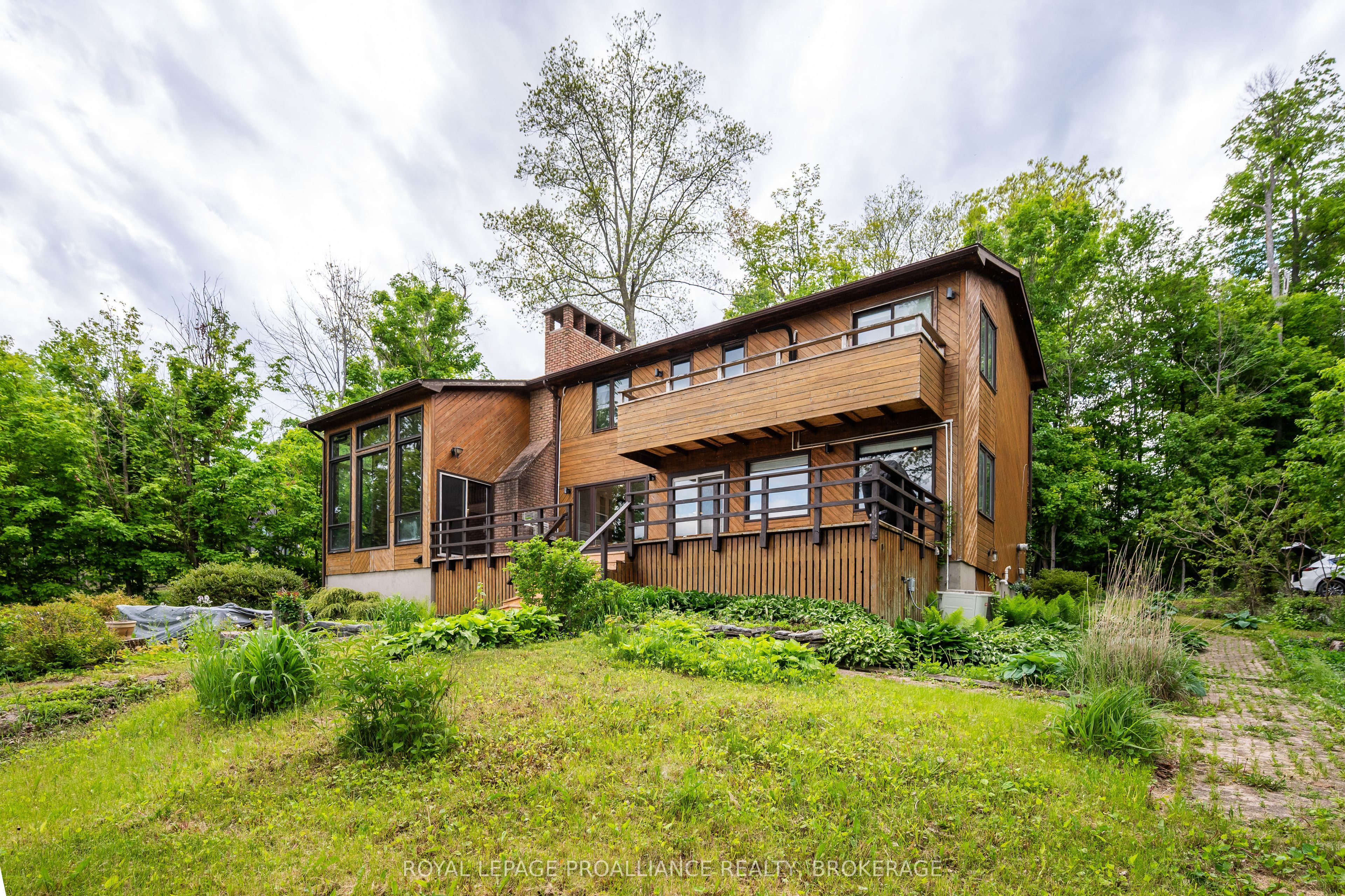 20 Riverside Drive Property Photo 41