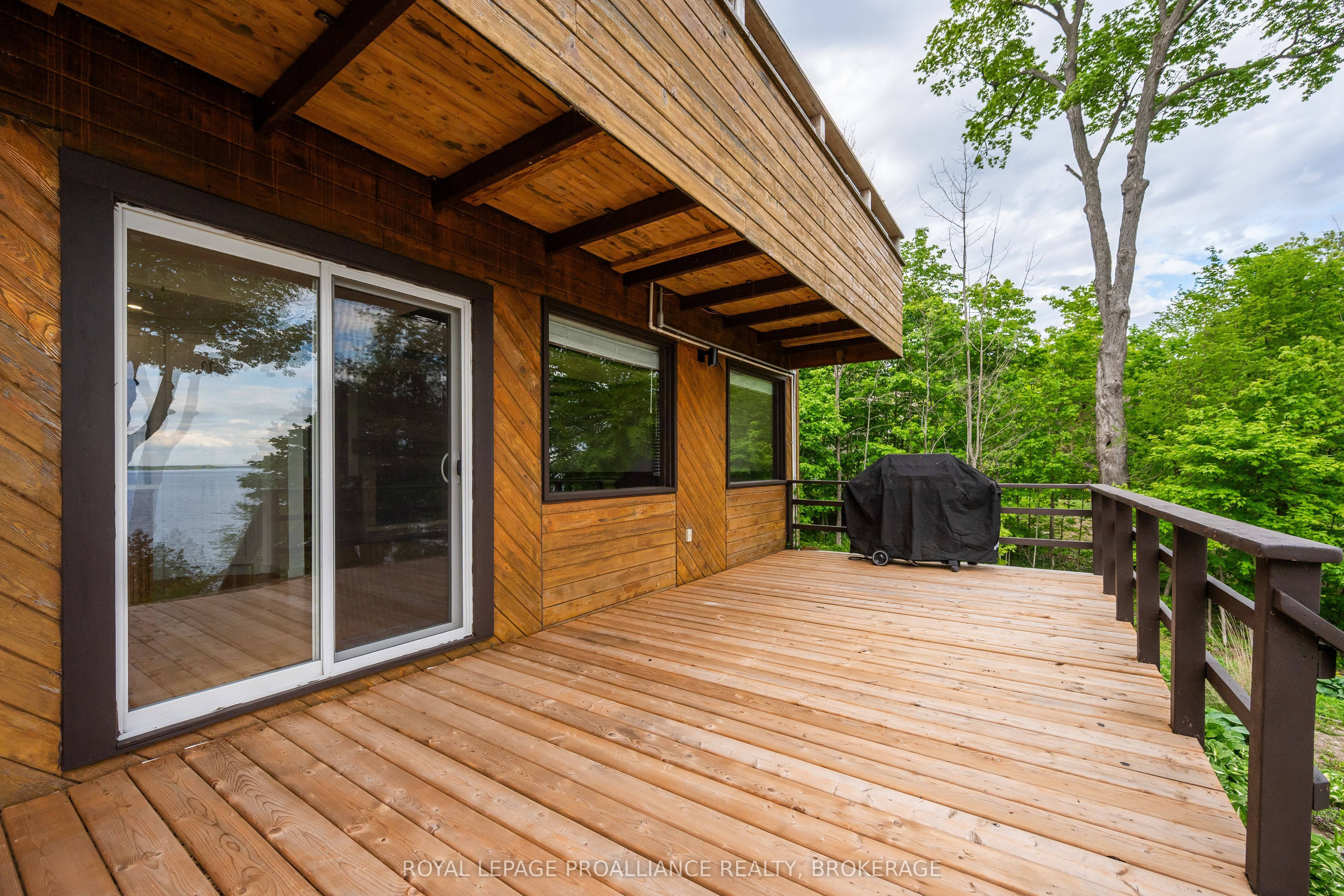 20 Riverside Drive Property Photo 42