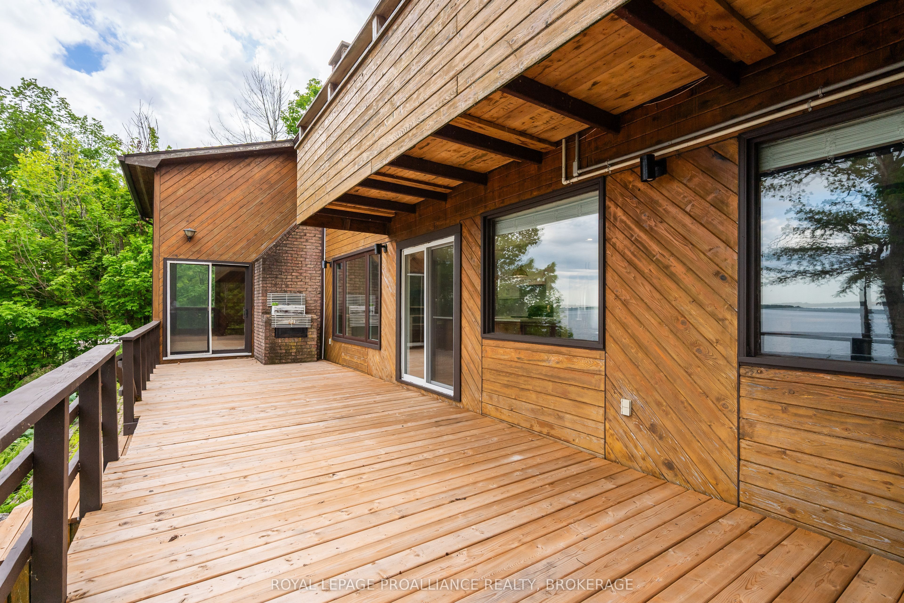 20 Riverside Drive Property Photo 43