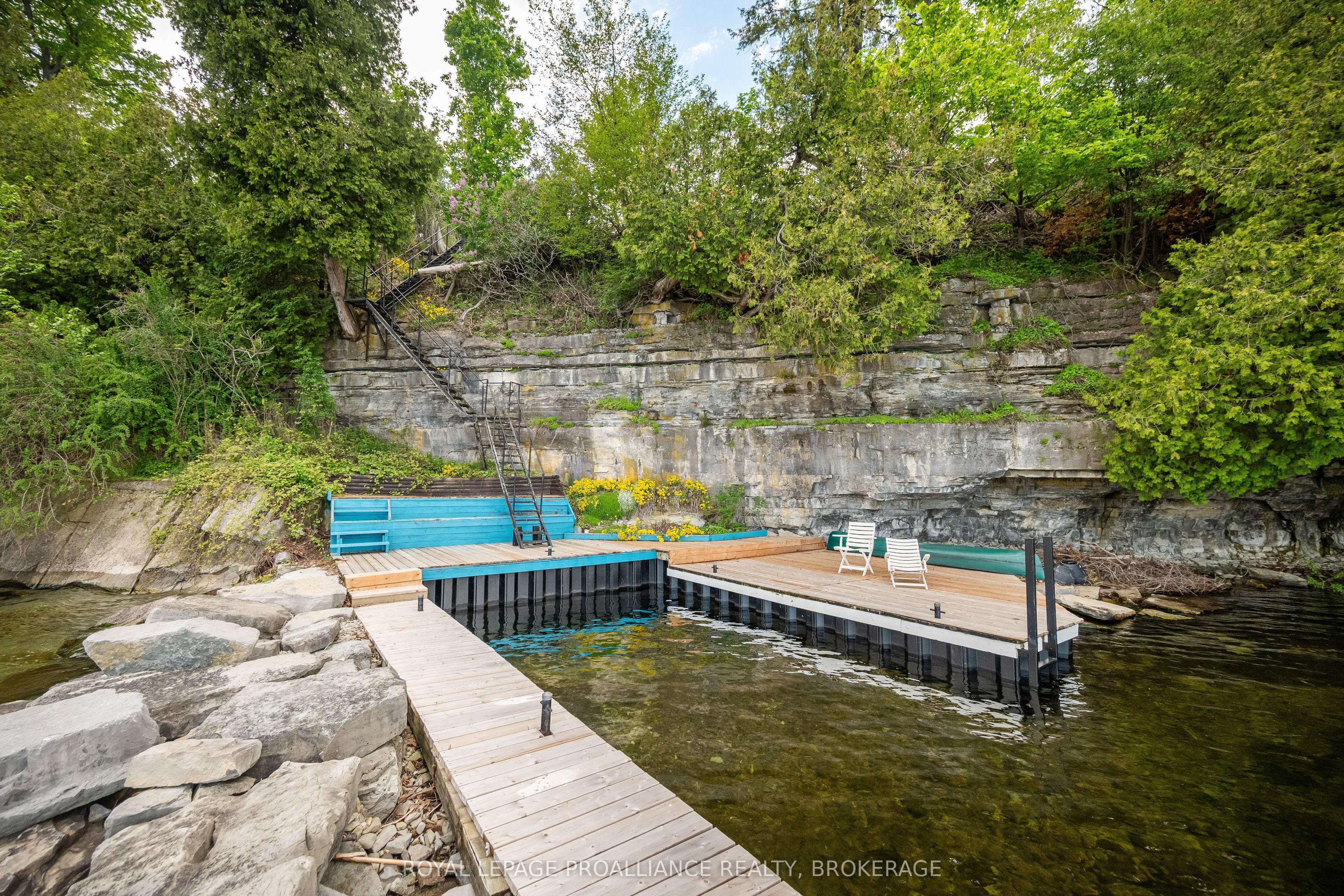 20 Riverside Drive Property Photo 47