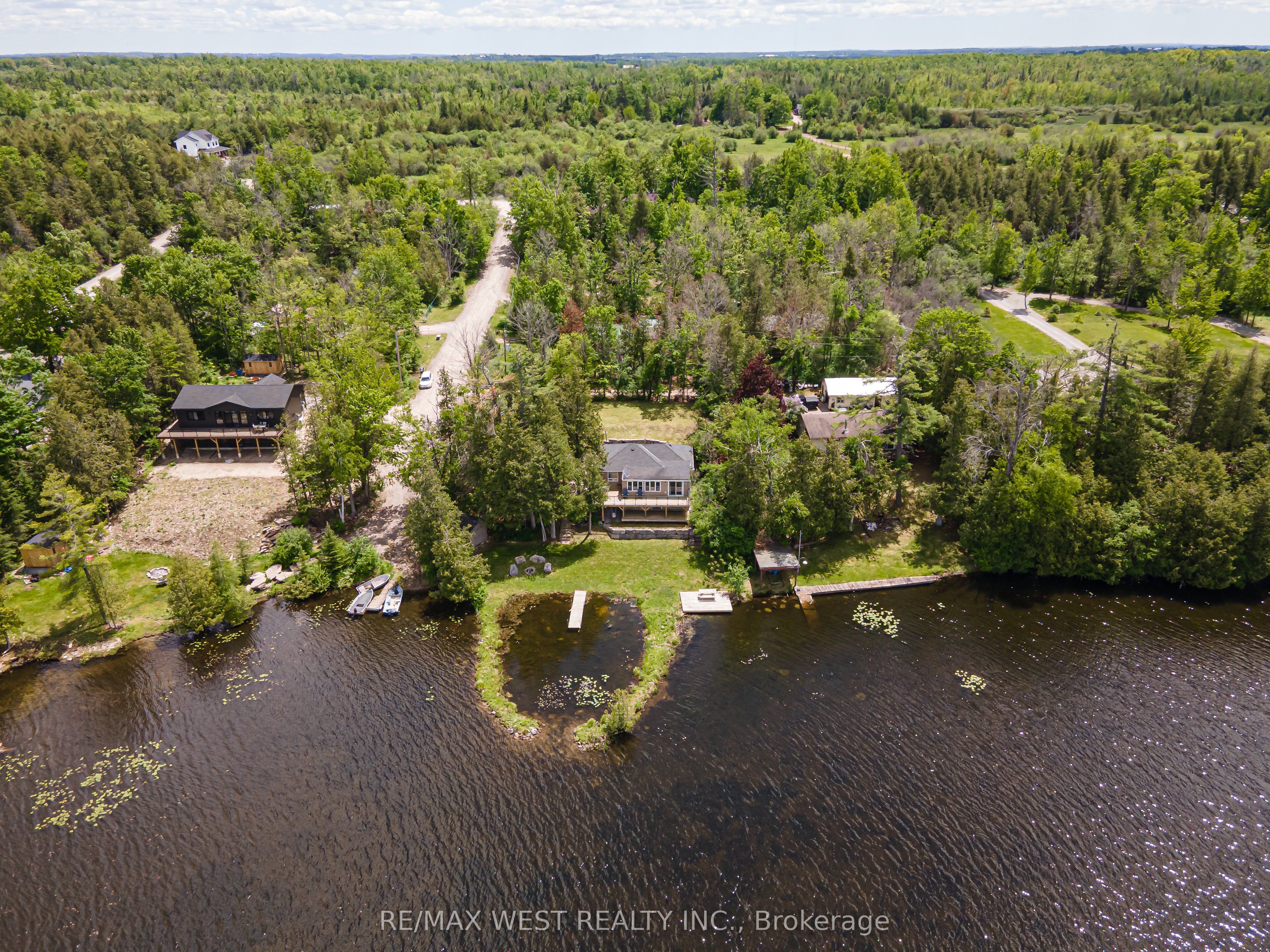 15 Manchester Trail Property Photo 1