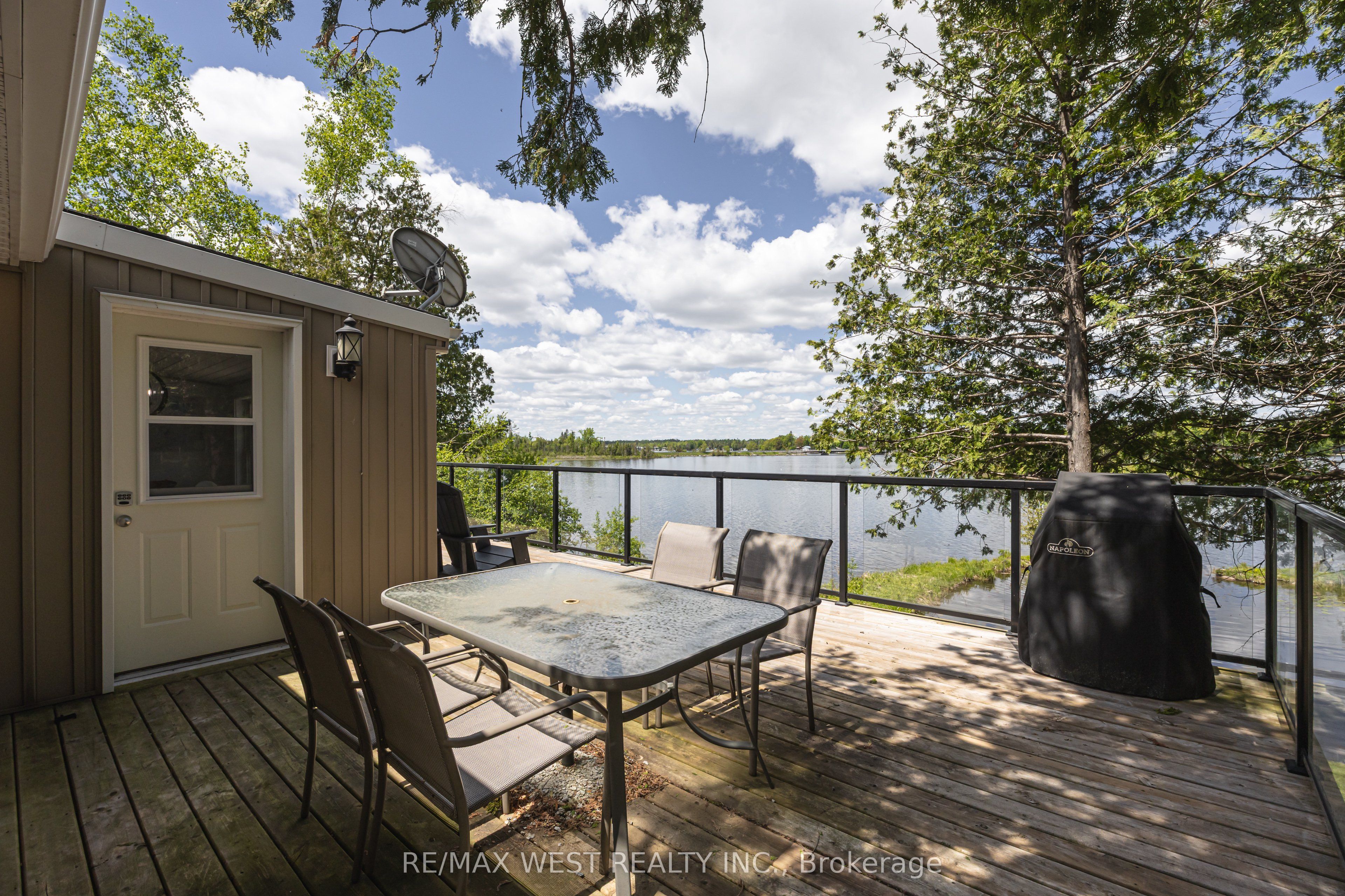 15 Manchester Trail Property Photo 16