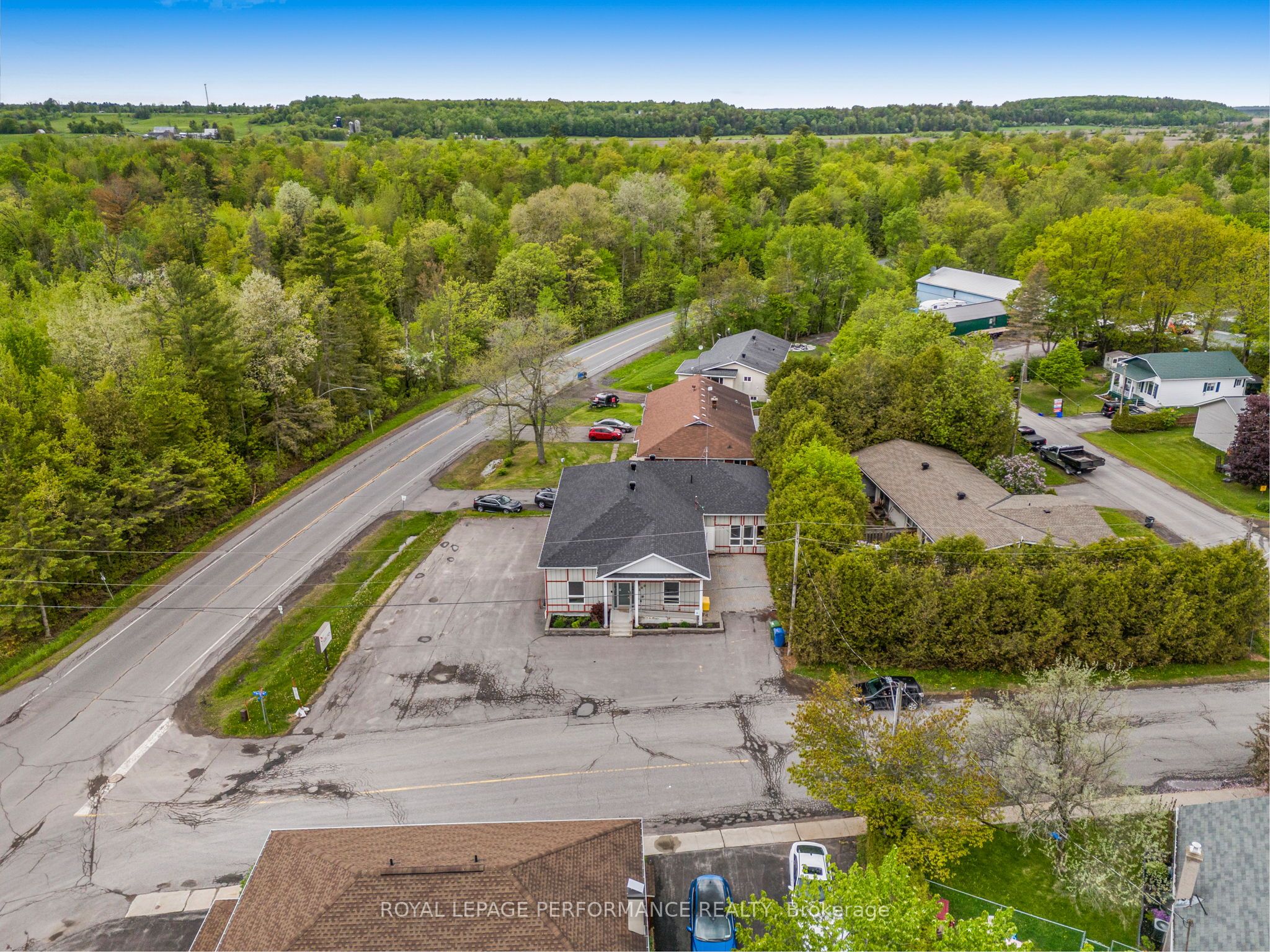 200 Du Comte Street Property Photo 1
