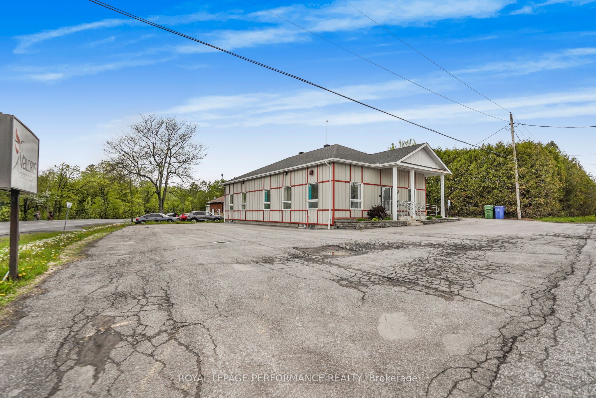 200 Du Comte Street Property Photo 4