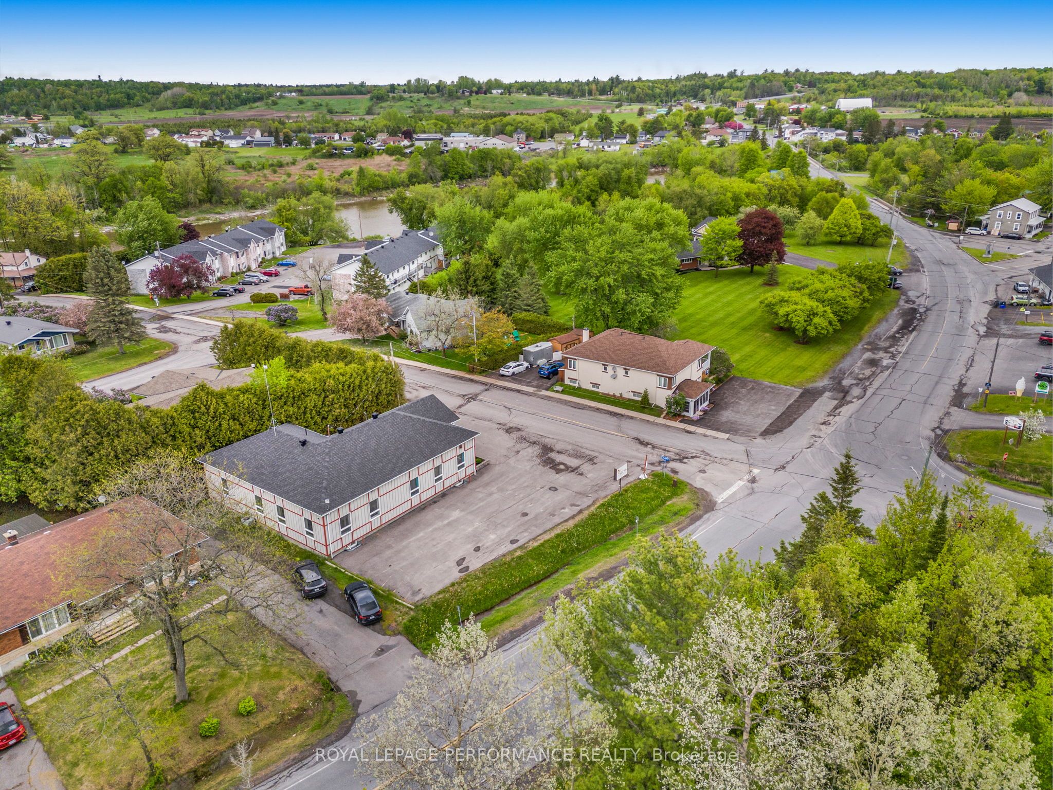 200 Du Comte Street Property Photo 33
