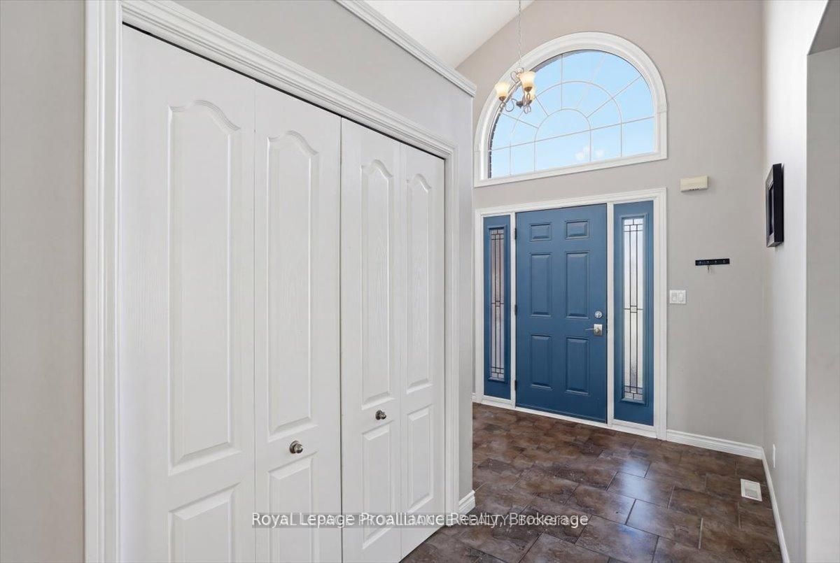 108 Parkview Heights Property Photo 7