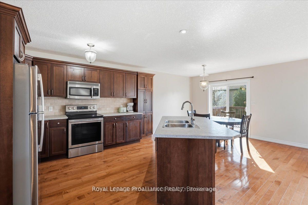 108 Parkview Heights Property Photo 14