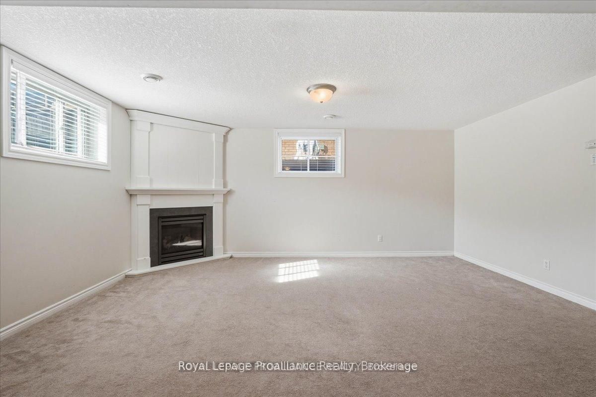 108 Parkview Heights Property Photo 27