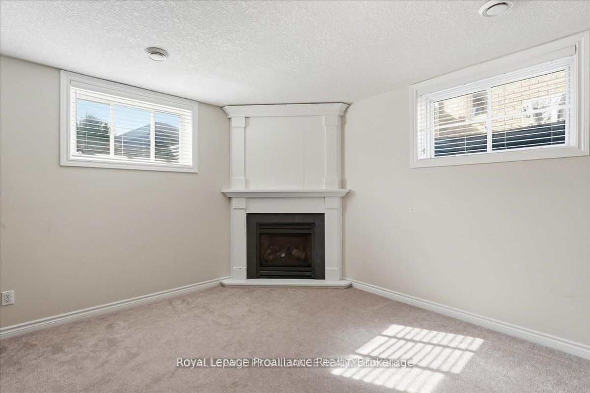 108 Parkview Heights Property Photo 31