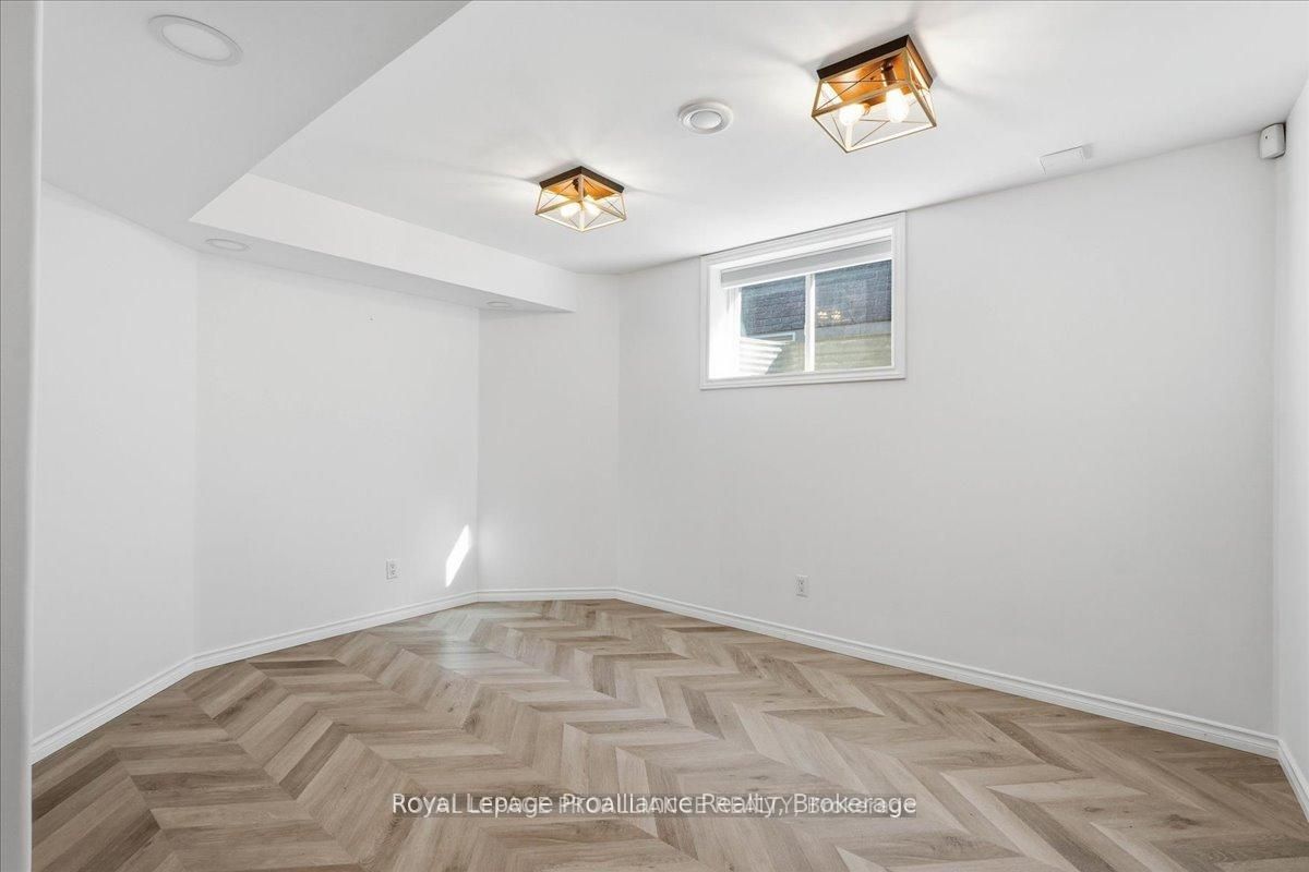 108 Parkview Heights Property Photo 39