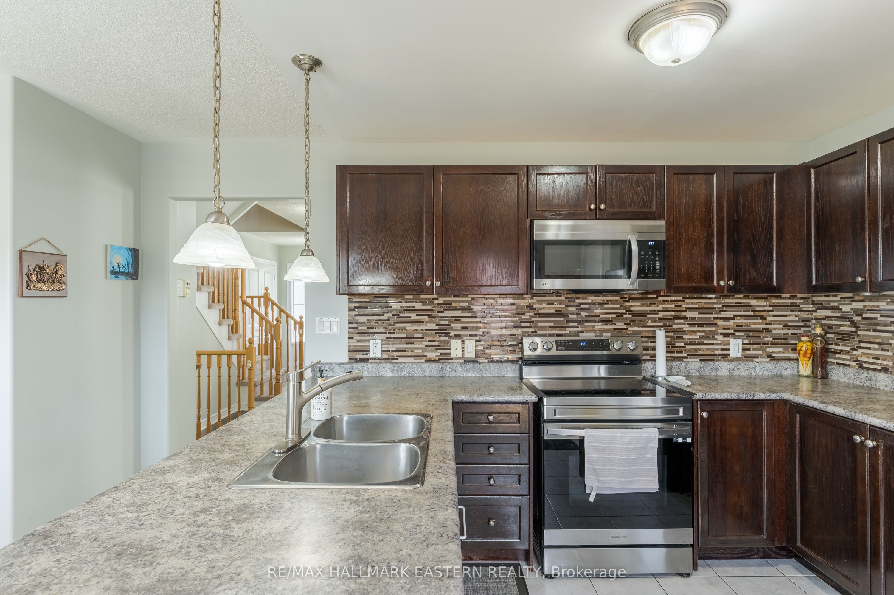 247 Bowen Drive Property Photo 14