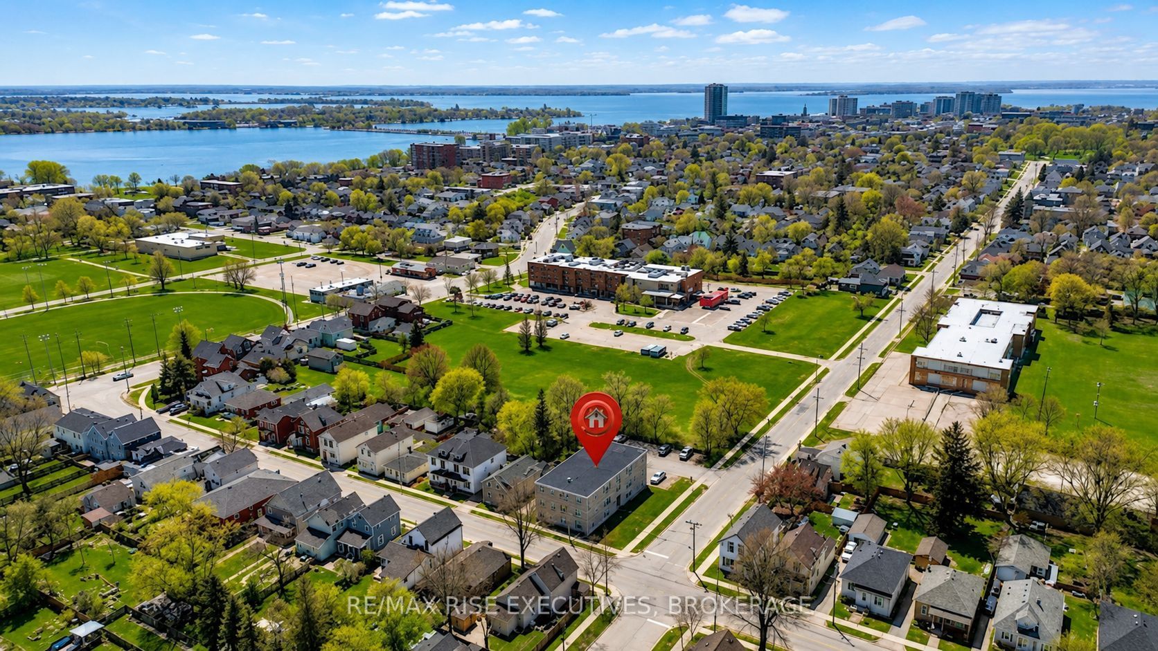 48 Stephen Street Property Photo 2