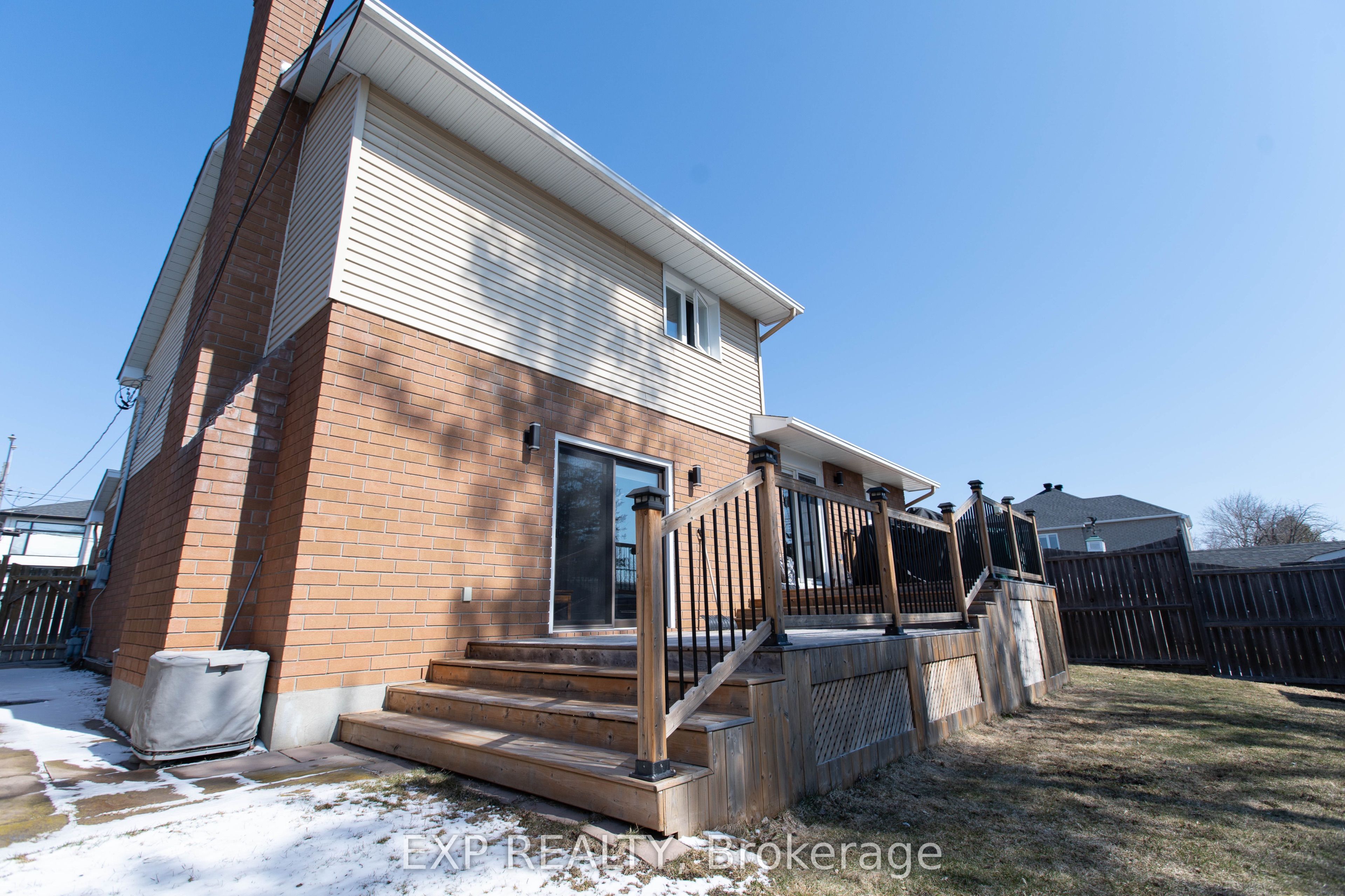 1534 Rosebella Avenue Property Photo 6