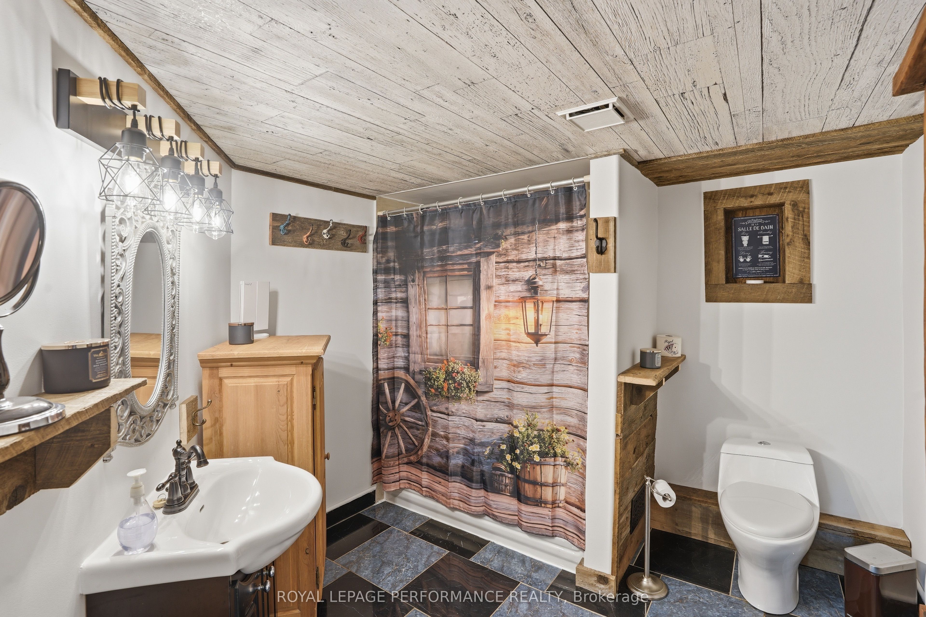 961 Boundary Road Property Photo 11