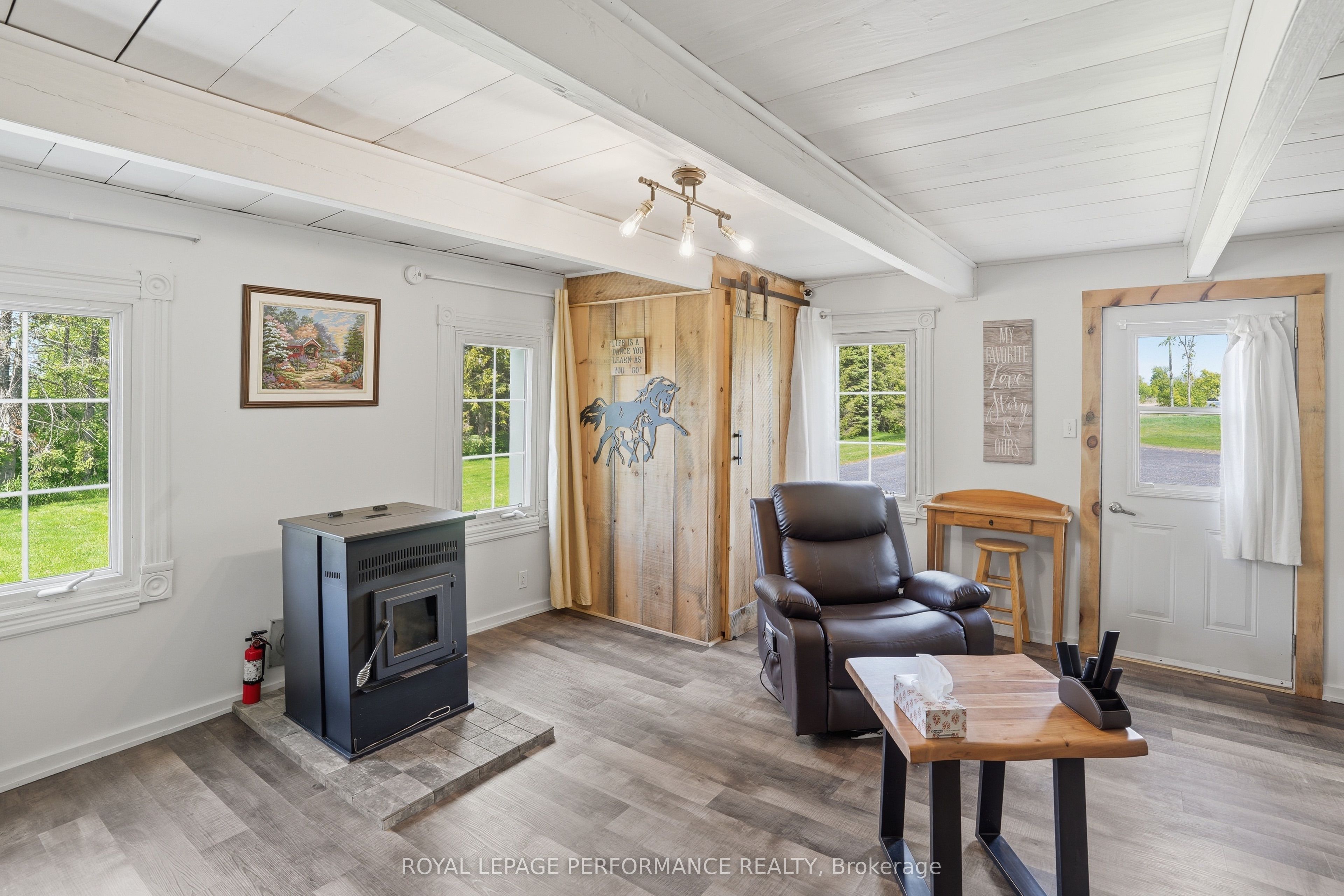 961 Boundary Road Property Photo 13