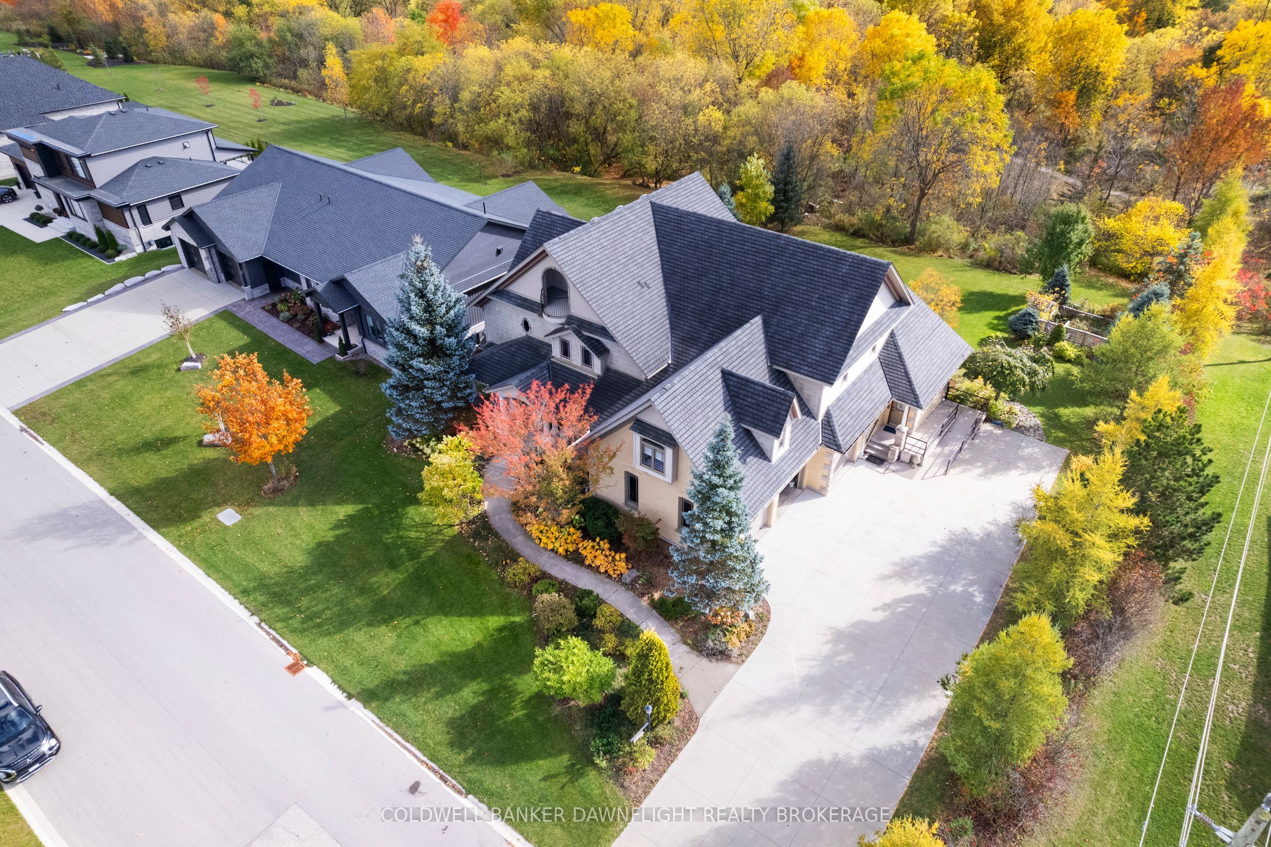 246 Hazelton Lane Property Photo 1