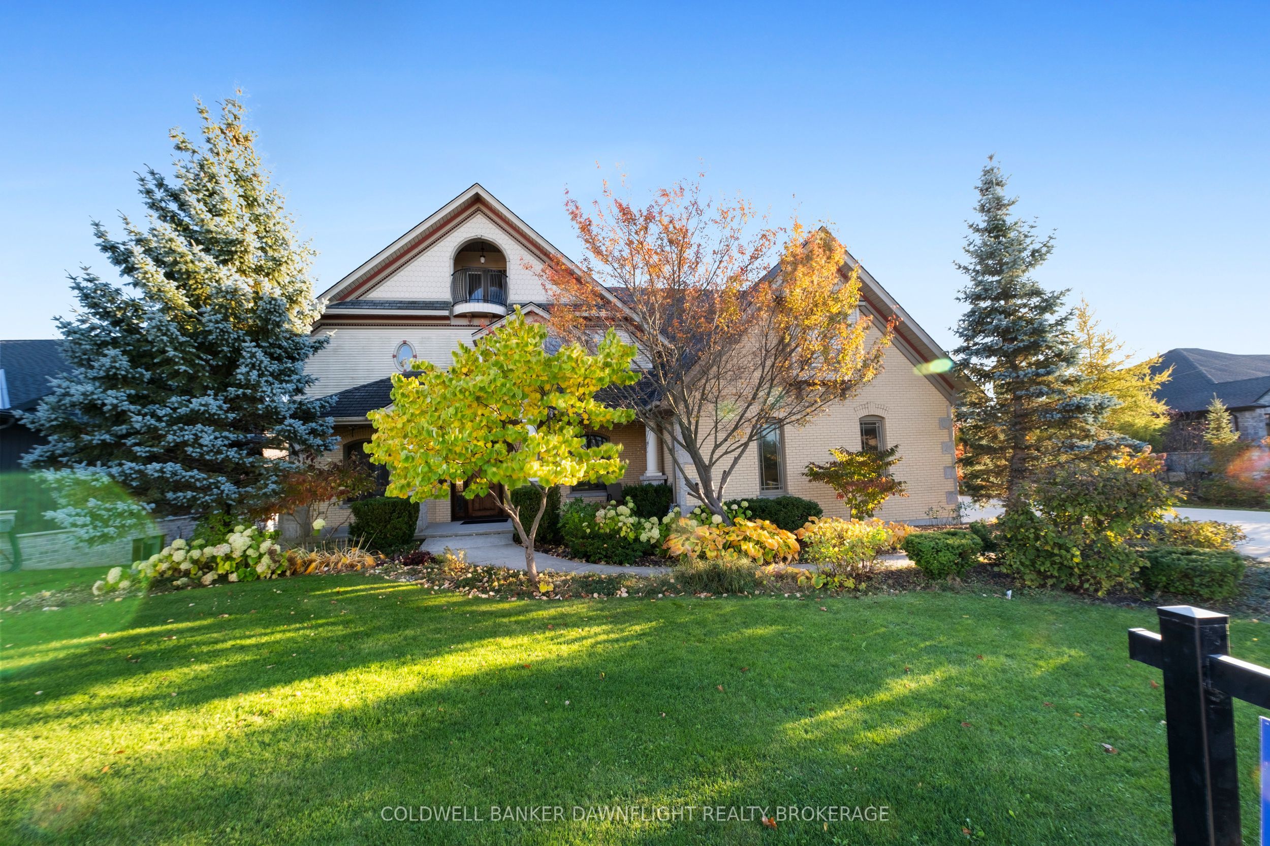 246 Hazelton Lane Property Photo 3