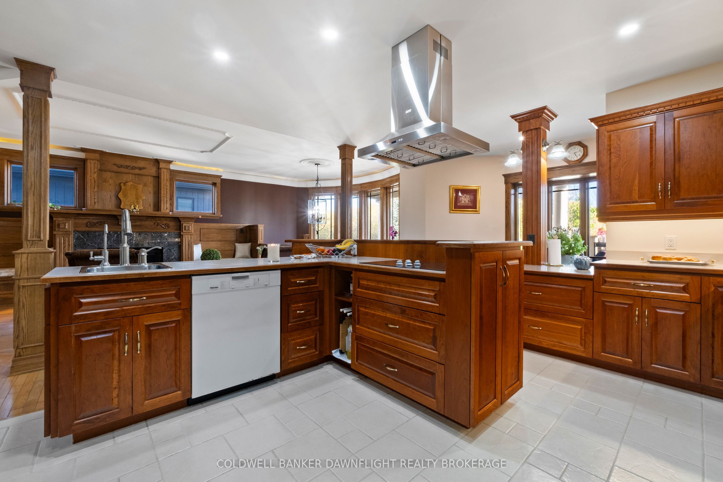 246 Hazelton Lane Property Photo 11
