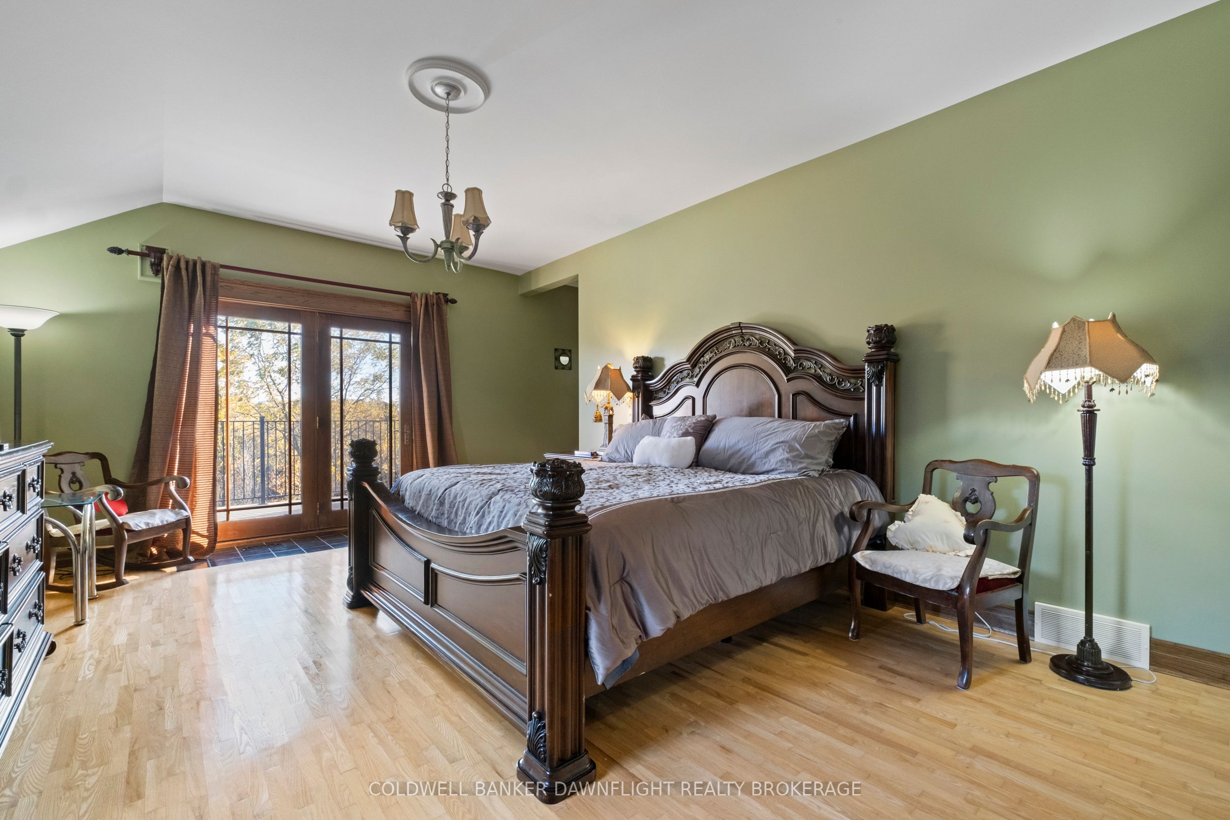 246 Hazelton Lane Property Photo 27