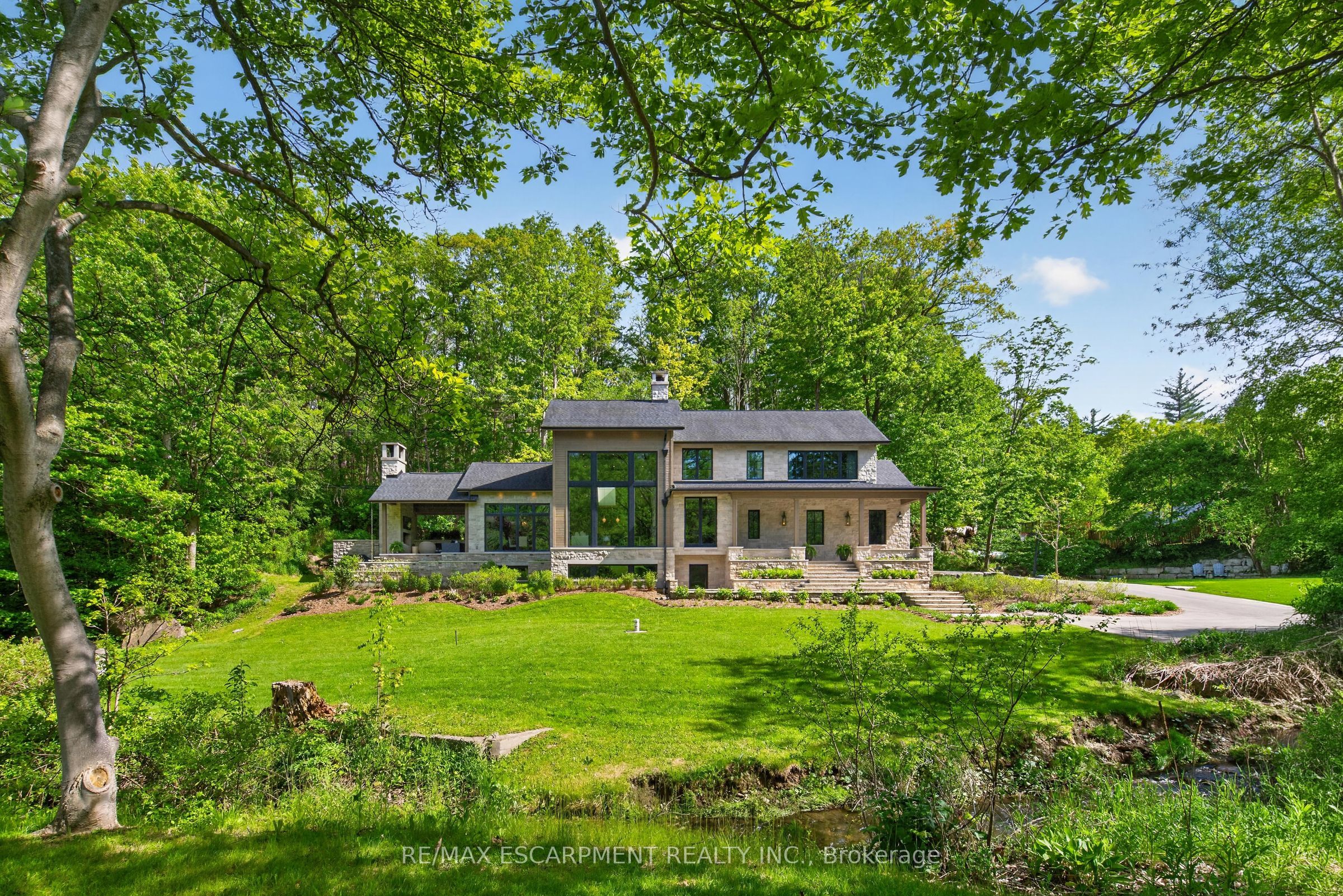981 Mineral Springs Road Property Photo 1