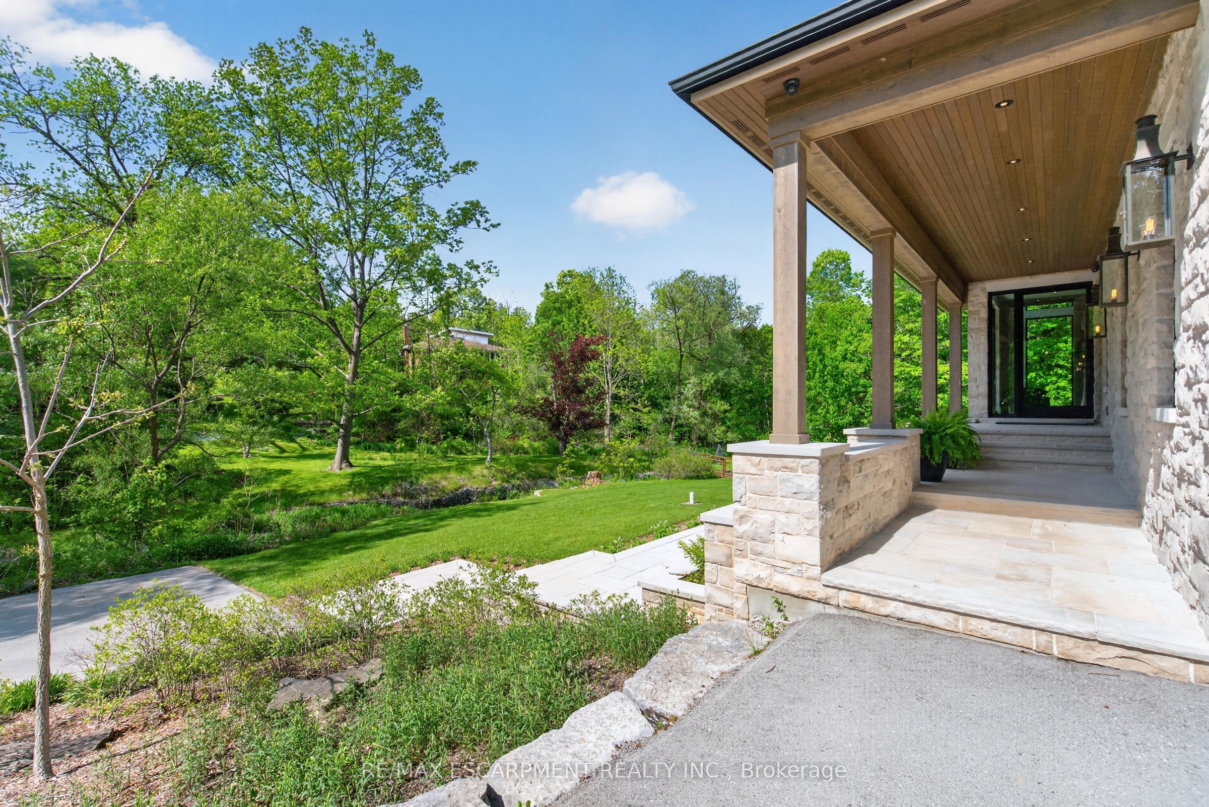 981 Mineral Springs Road Property Photo 3