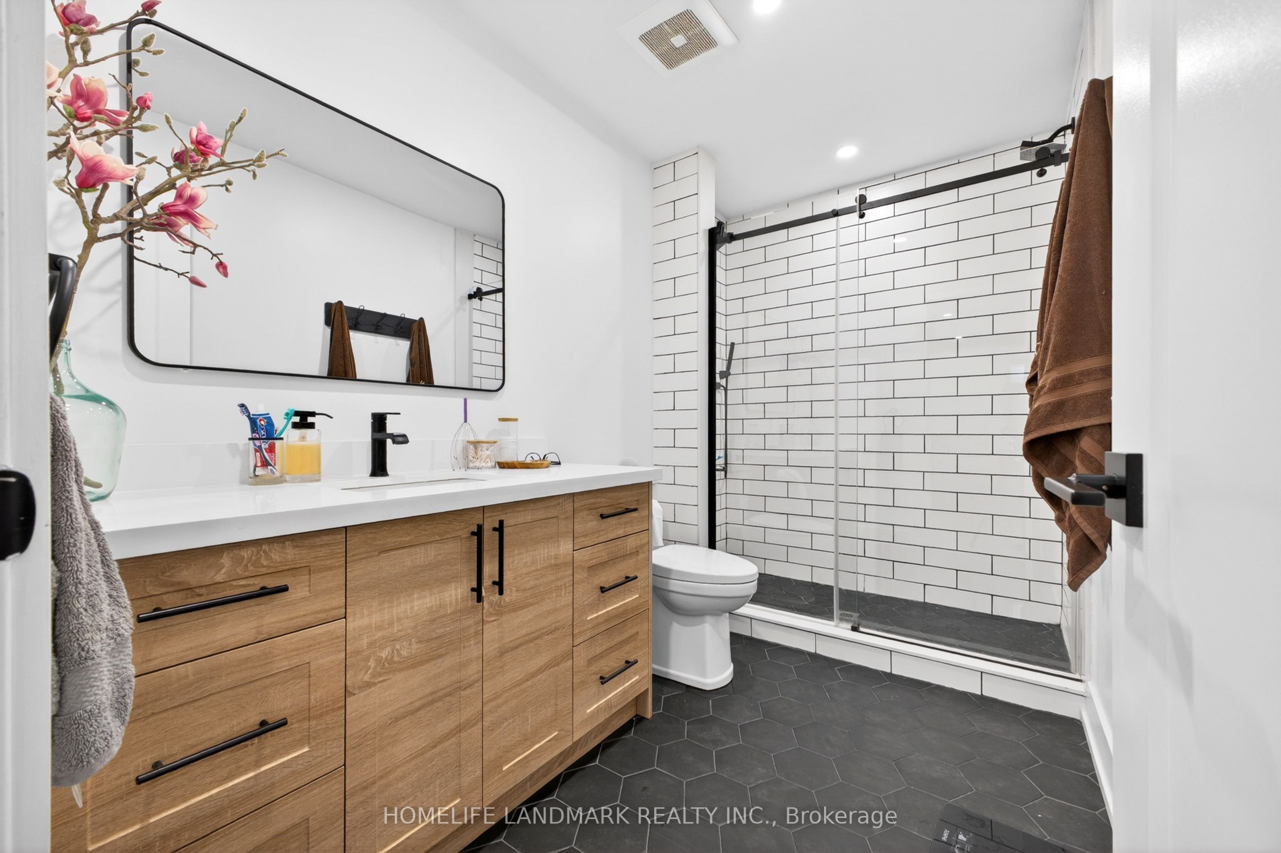 7123 Mcmillan Drive Property Photo 15
