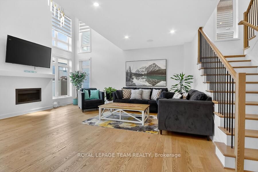 950 Islington Way Property Photo 7
