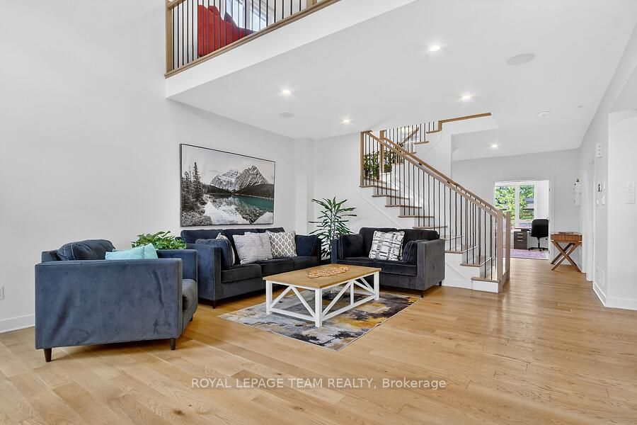 950 Islington Way Property Photo 8
