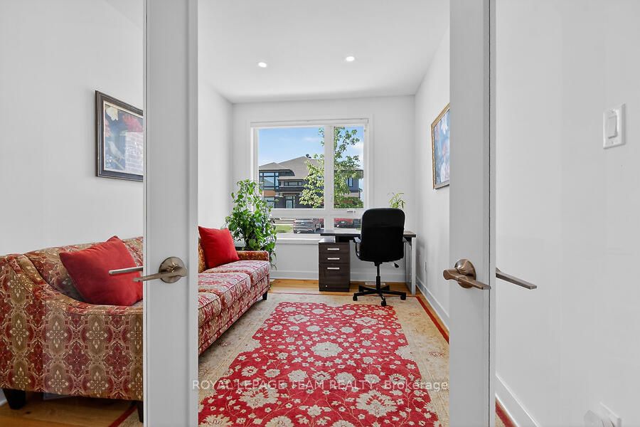 950 Islington Way Property Photo 22