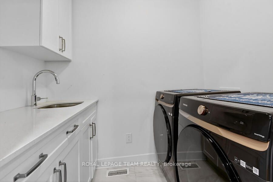 950 Islington Way Property Photo 38
