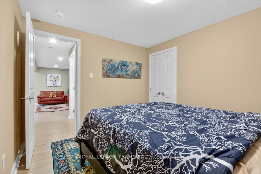 950 Islington Way Property Photo 47