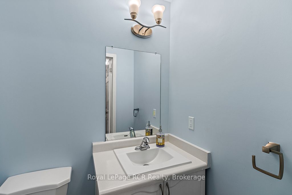 2512 8th Avenue A E Property Photo 17