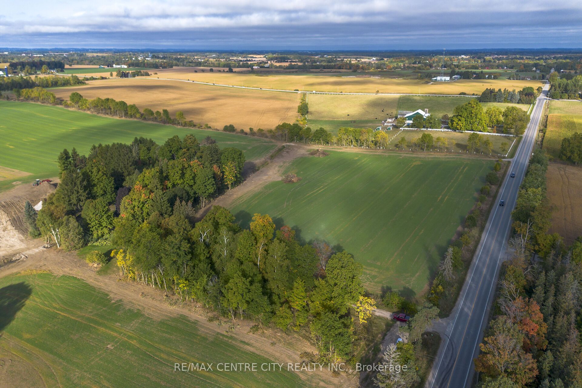 5512 Township Rd 3 S Property Photo 2
