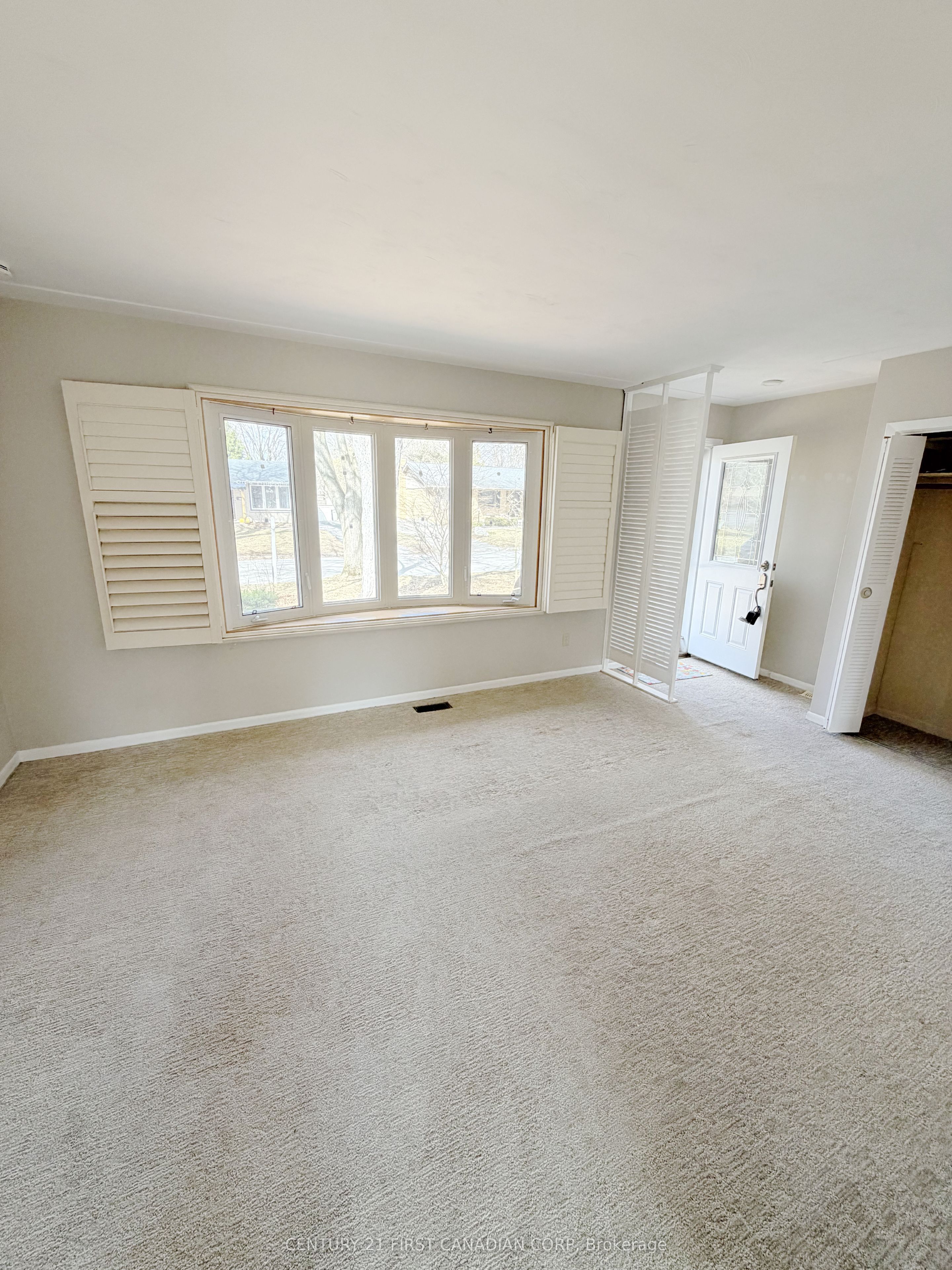 711 Algoma Avenue Upper Level Property Photo 17