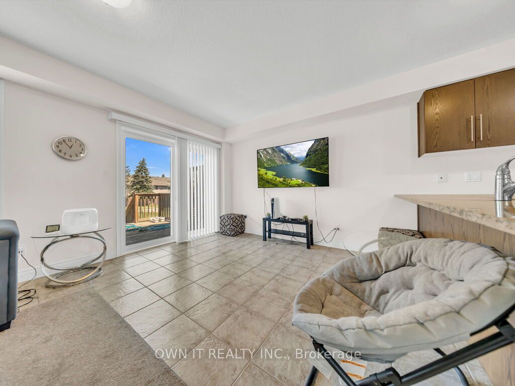1192 Caen Avenue Property Photo 11