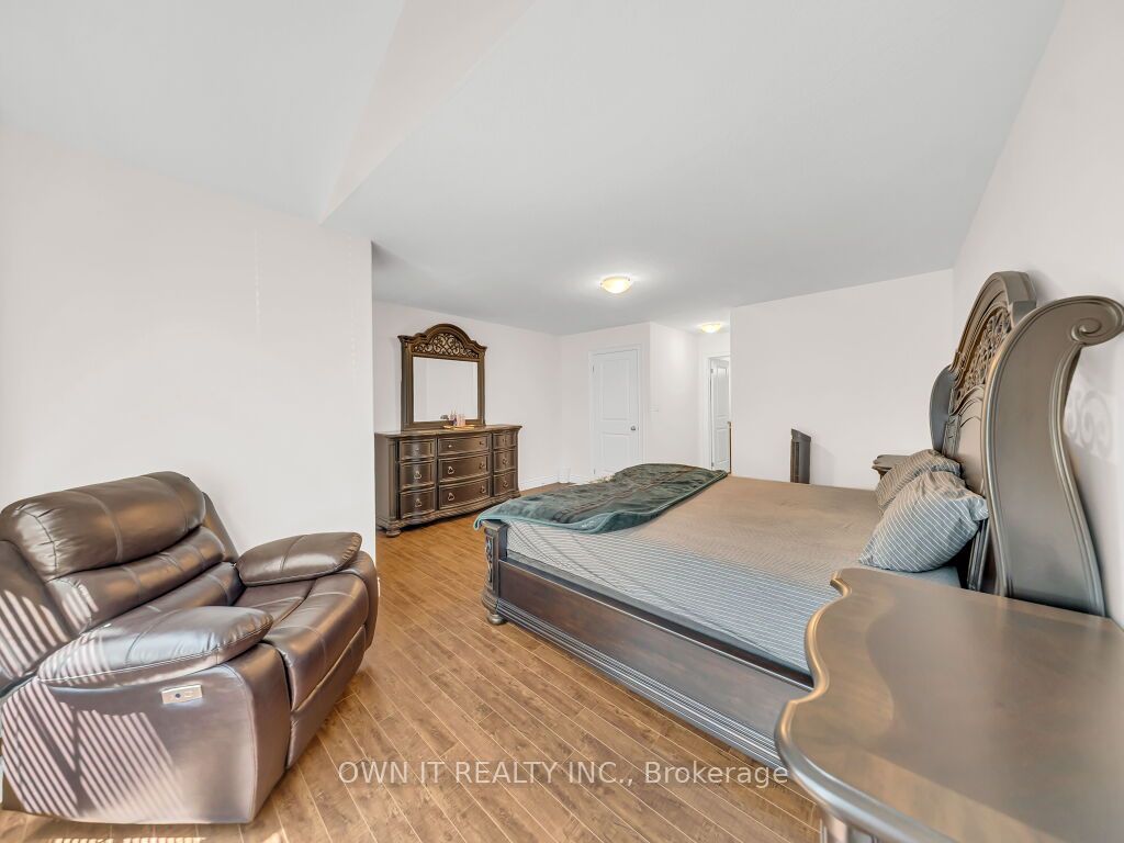 1192 Caen Avenue Property Photo 22