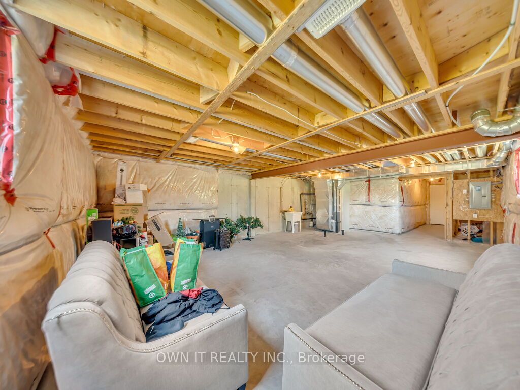 1192 Caen Avenue Property Photo 32