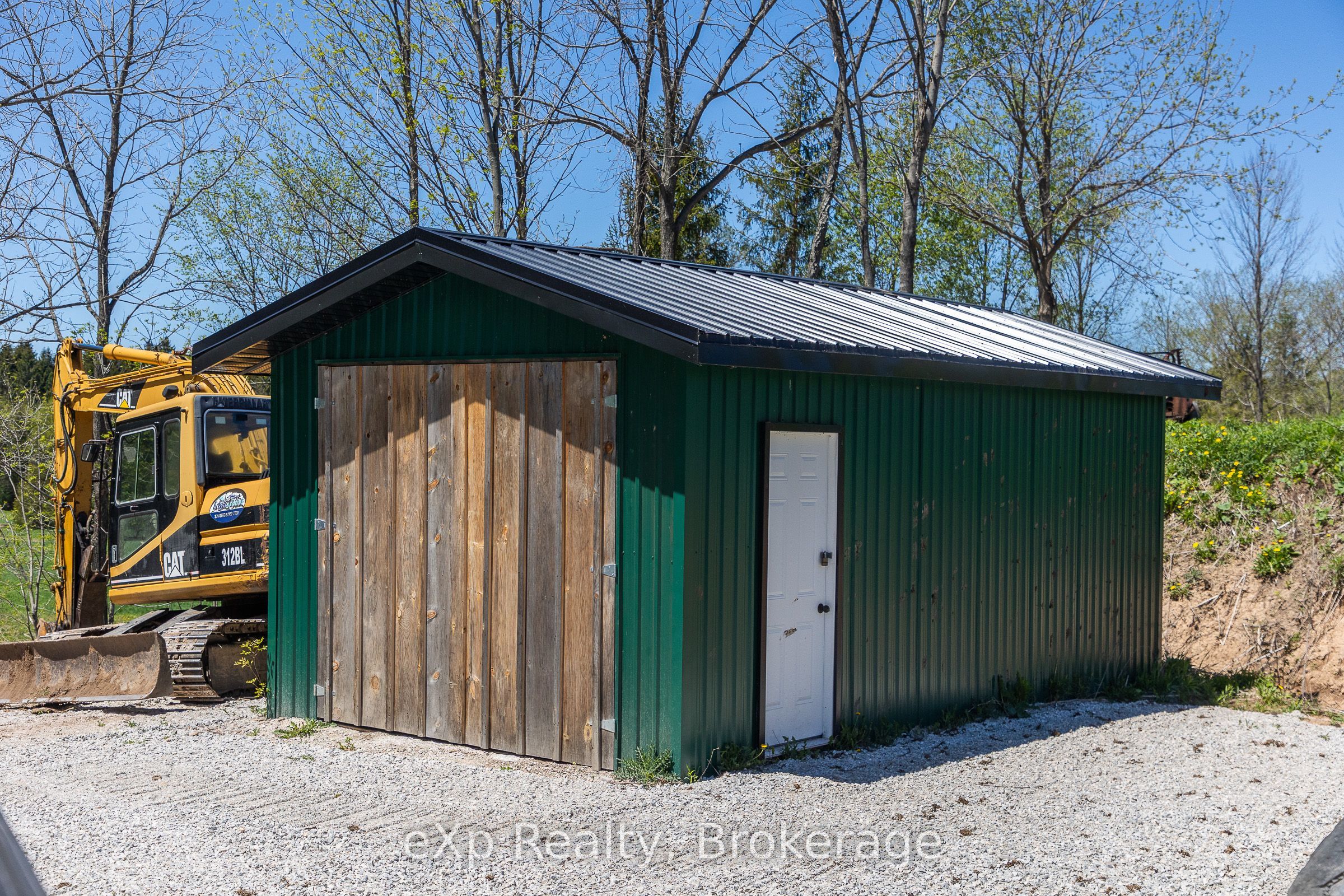 157659 7th Line Property Photo 41