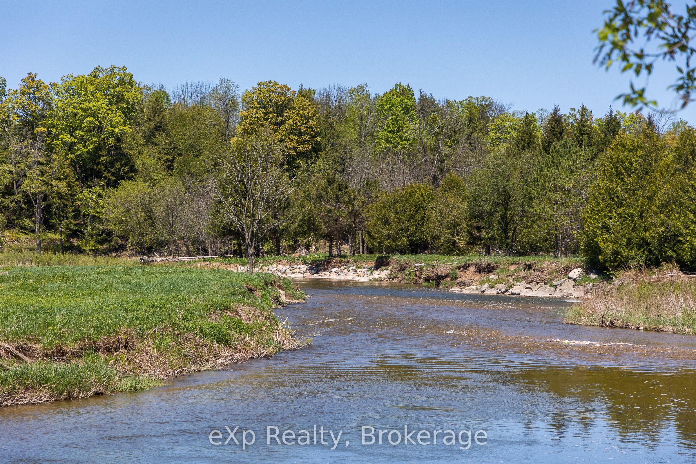 157659 7th Line Property Photo 1