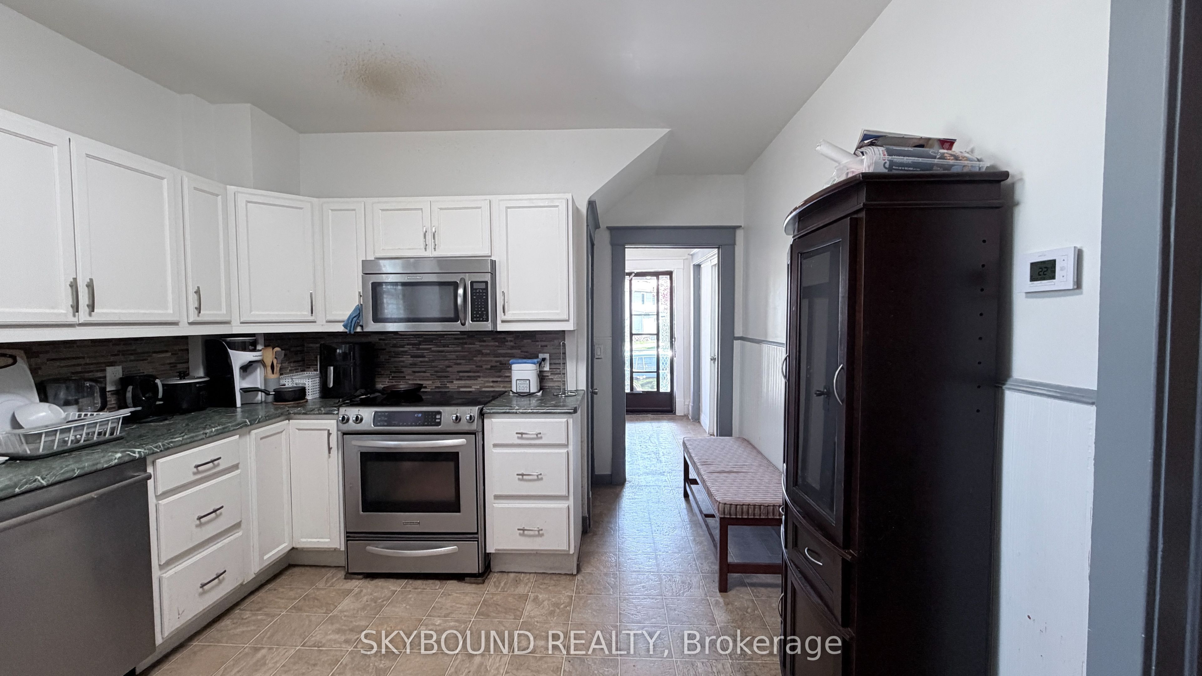 5113 St Lawrence Avenue Property Photo 20