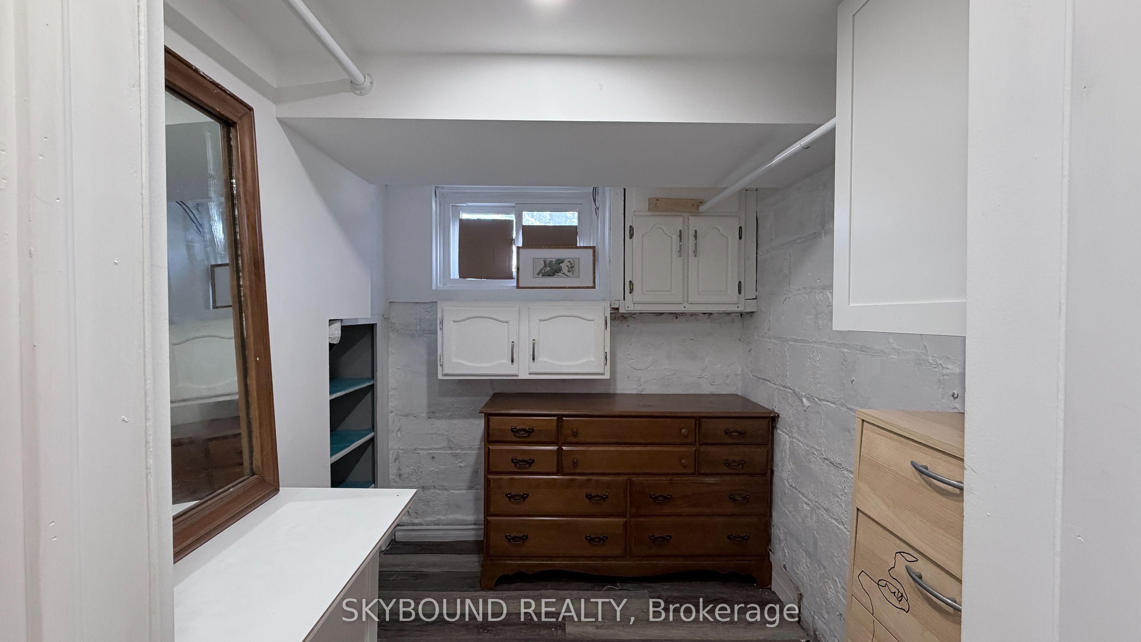 5113 St Lawrence Avenue Property Photo 23