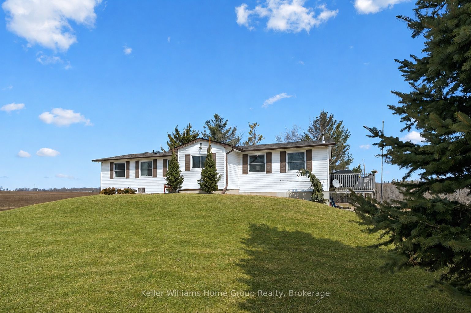 5789 Seventh Line Property Photo 3
