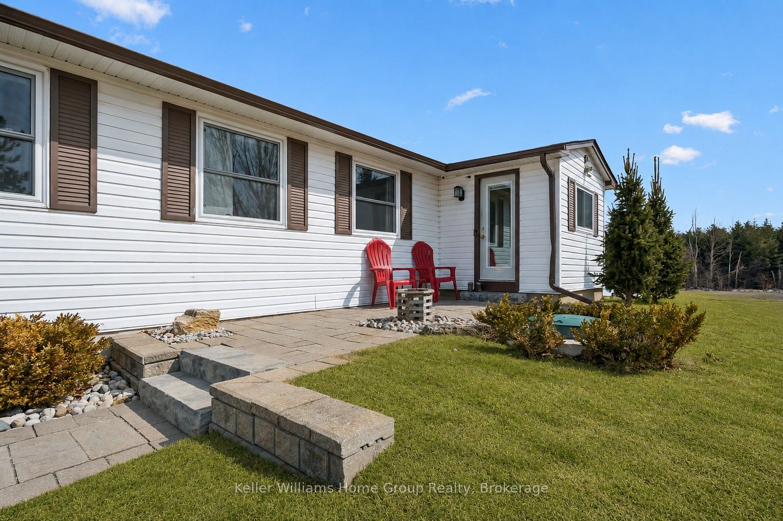 5789 Seventh Line Property Photo 4