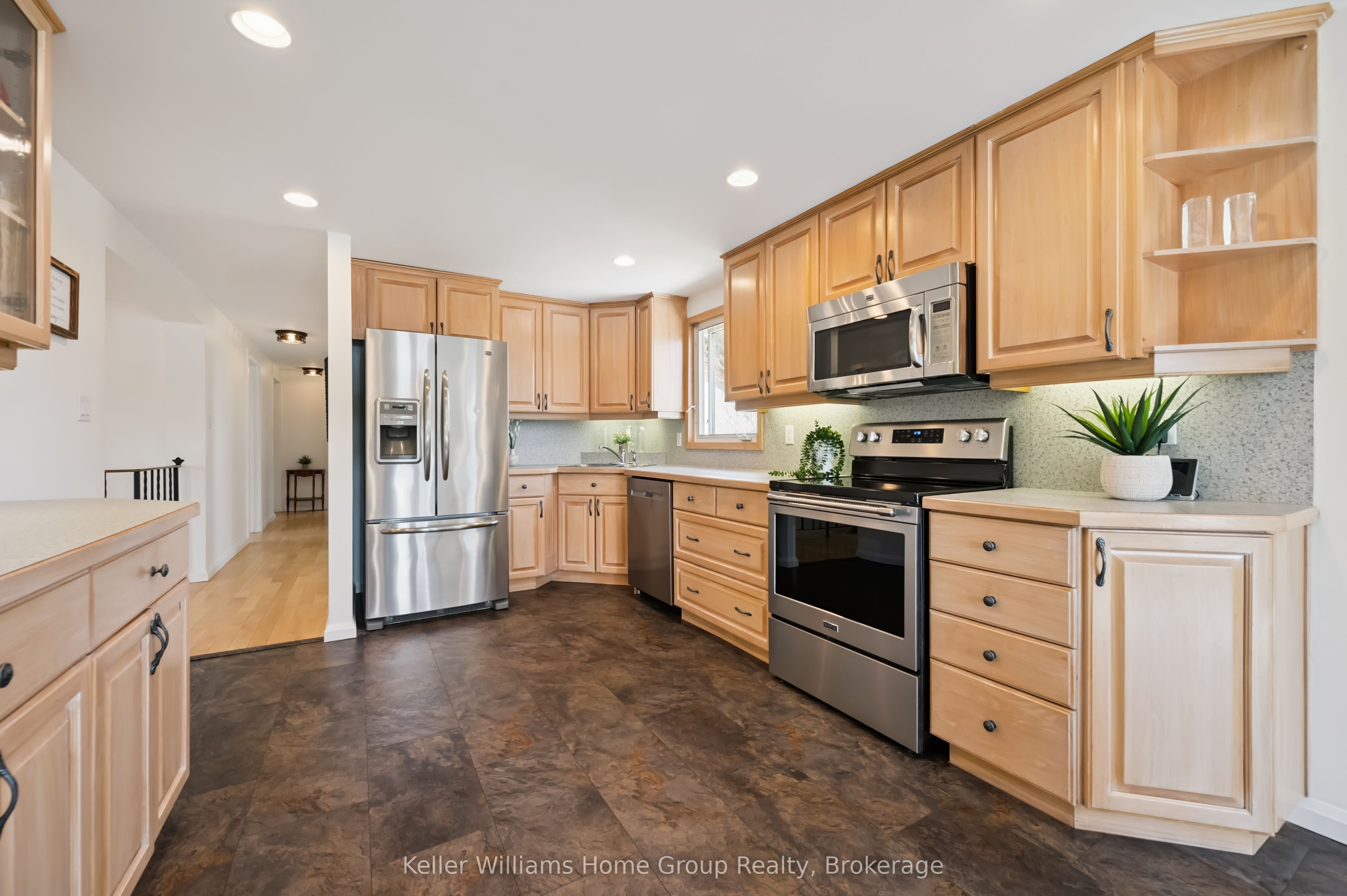 5789 Seventh Line Property Photo 11