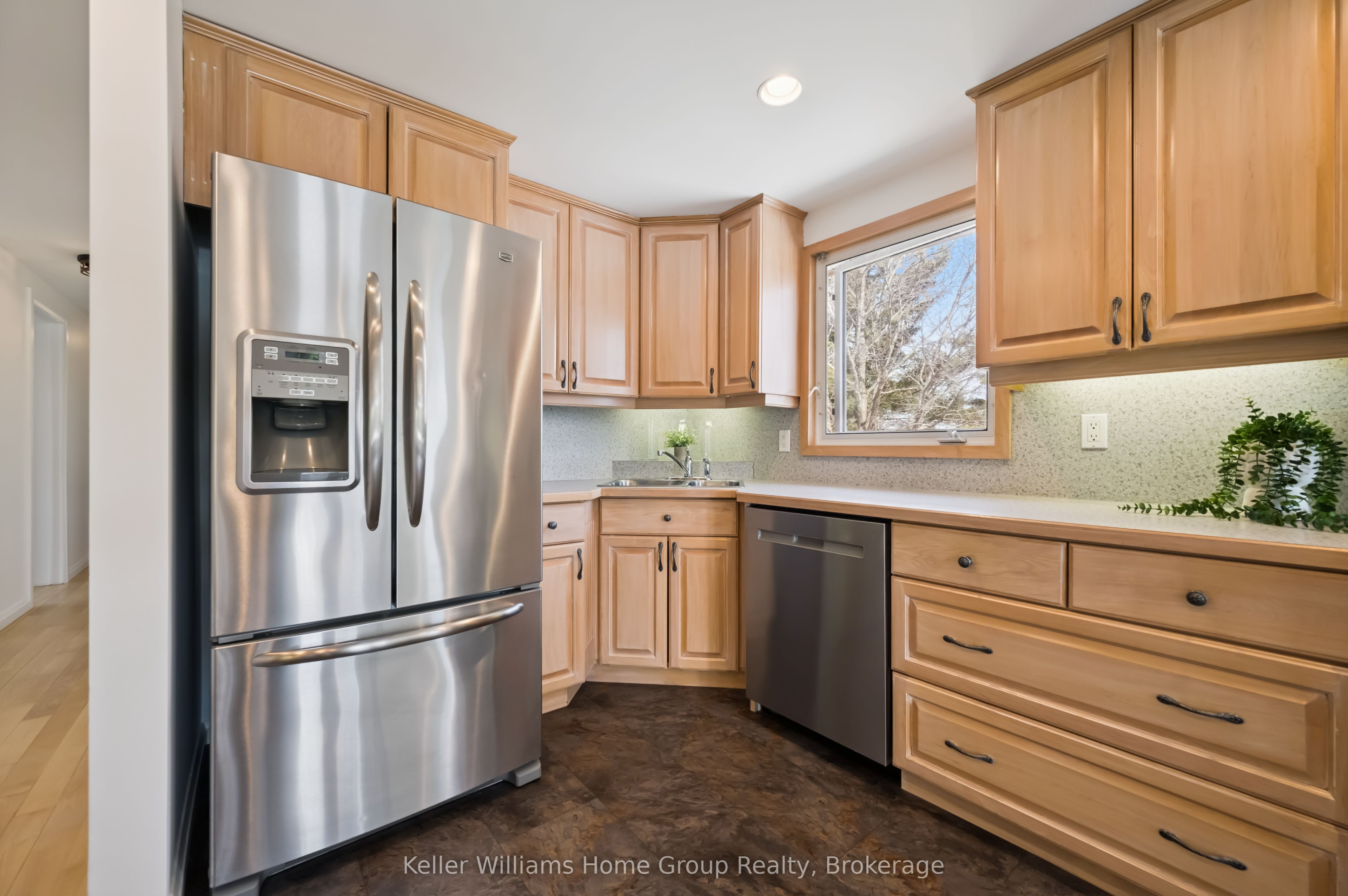 5789 Seventh Line Property Photo 13